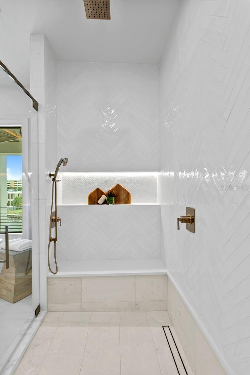 BAYSHORE ESTATES 4 - Residential