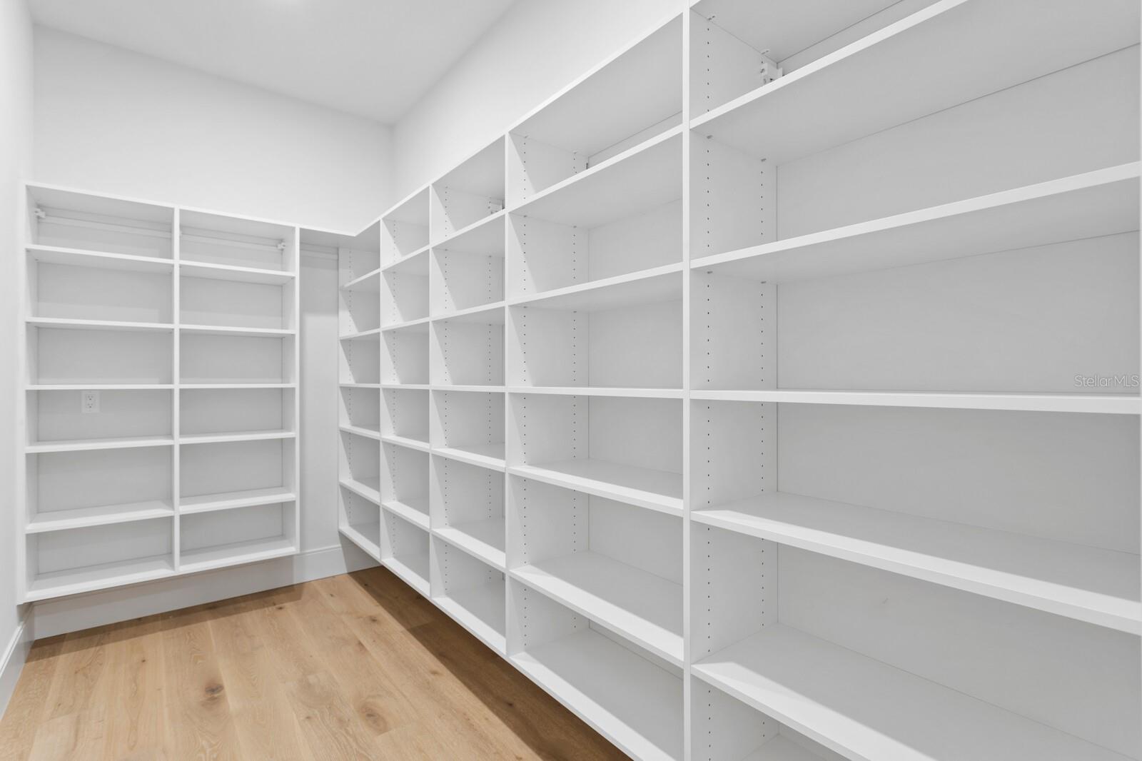 BAYSHORE ESTATES 4 - Residential