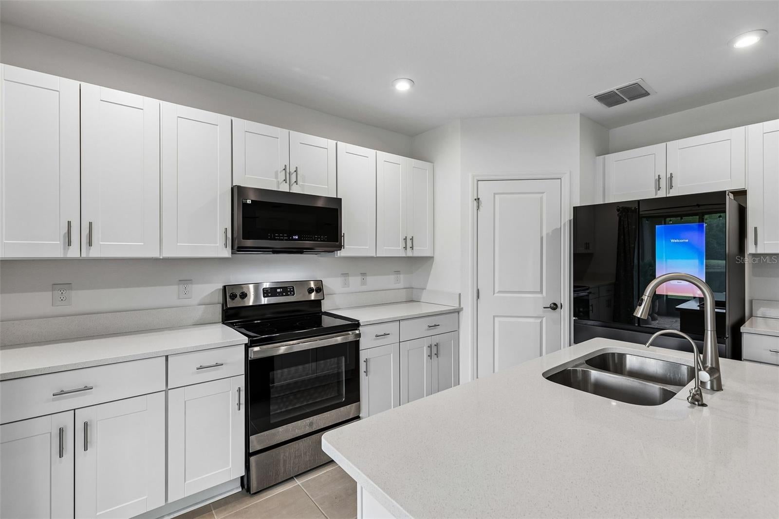 4250 SOUTHERN VISTA LOOP