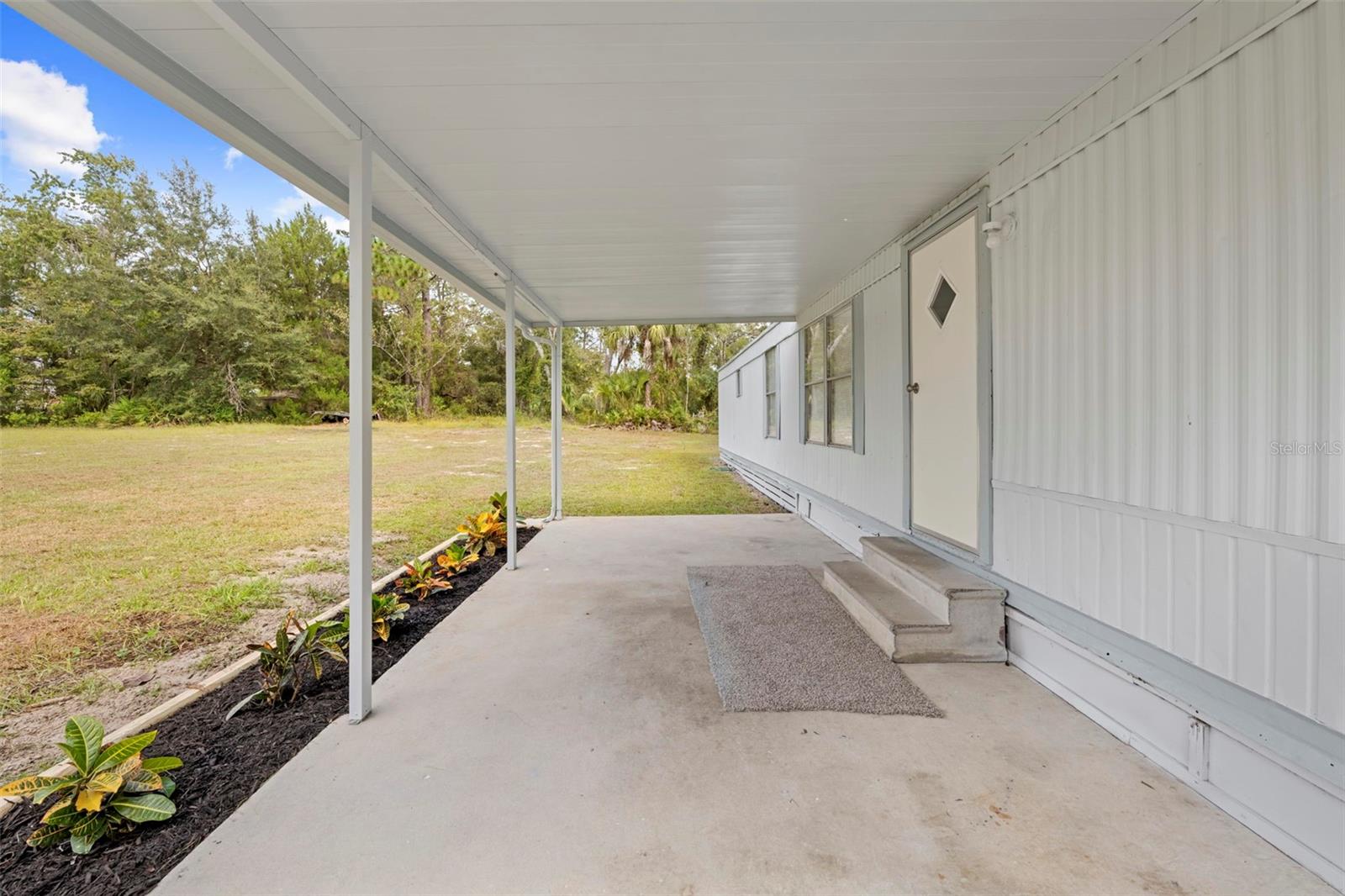 HOLIDAY ACRES UNIT 01 - Residential