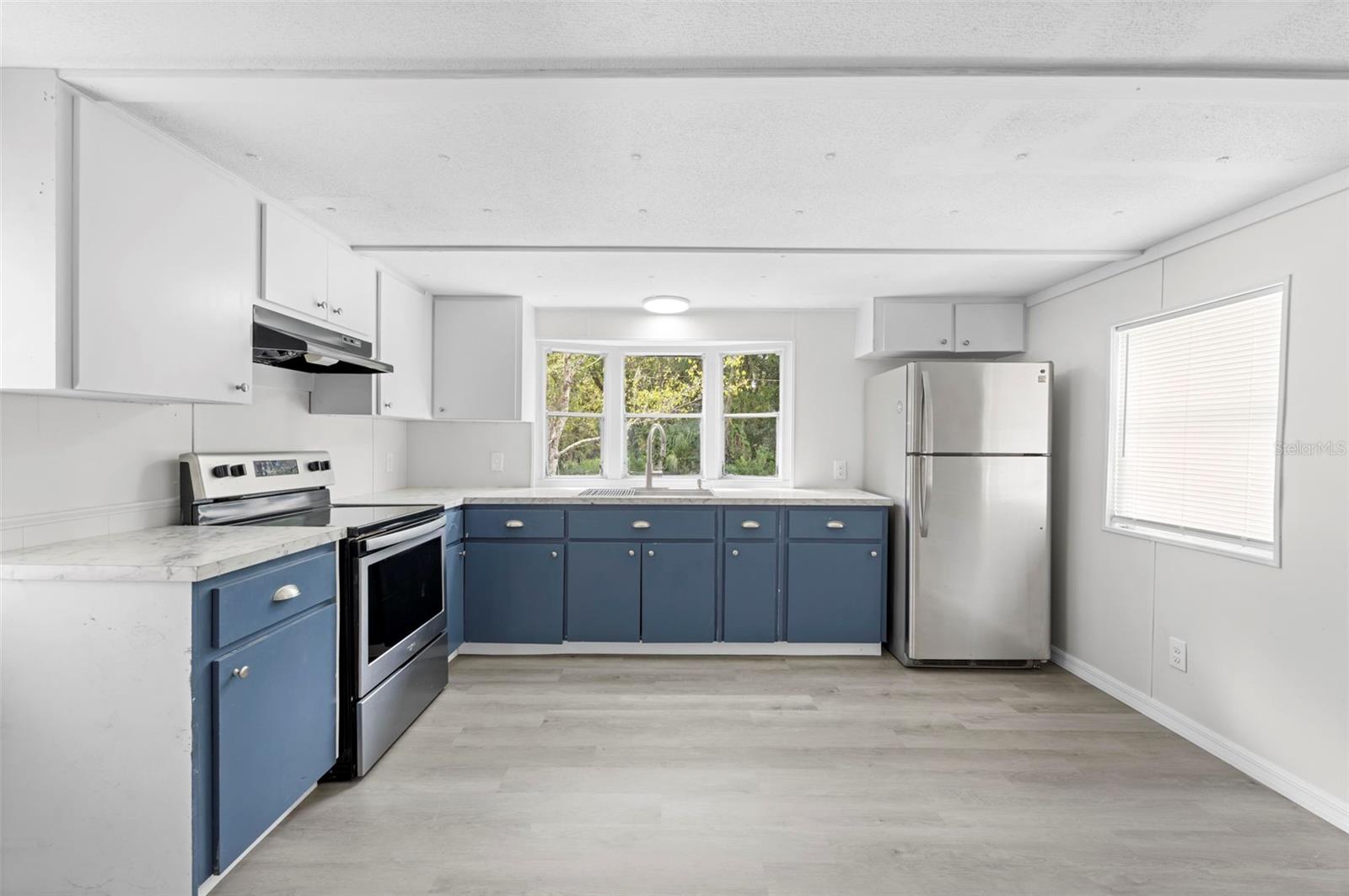 HOLIDAY ACRES UNIT 01 - Residential