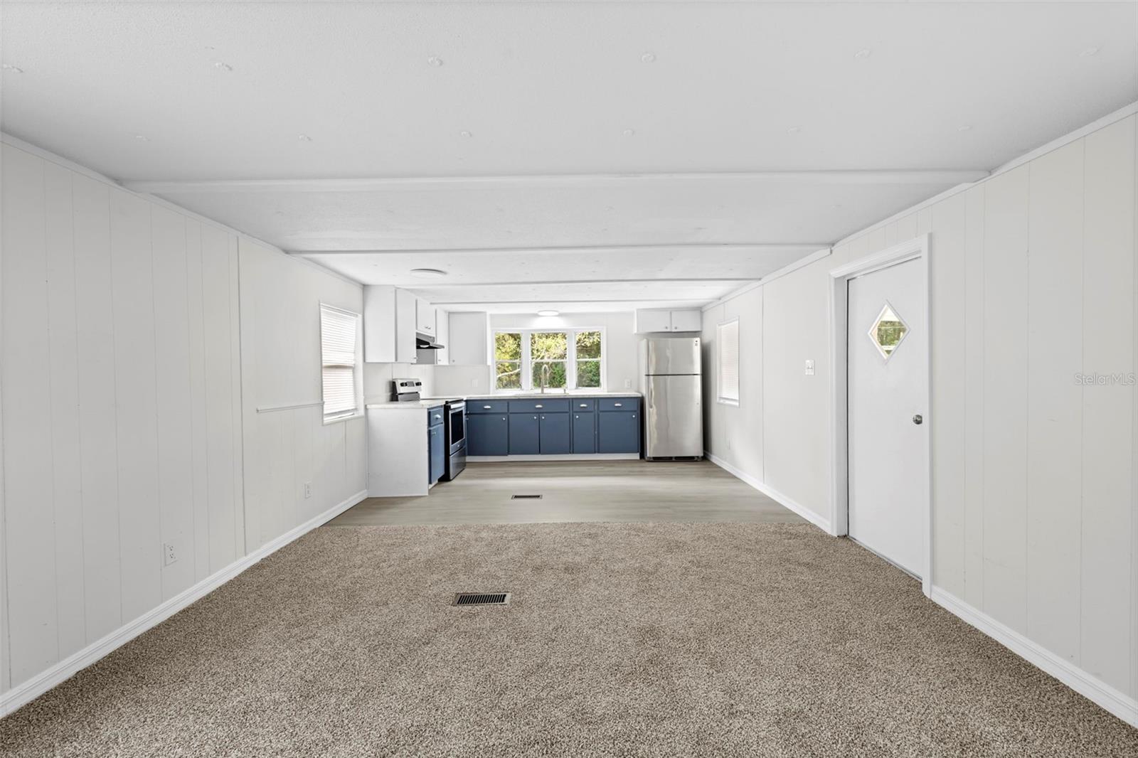 HOLIDAY ACRES UNIT 01 - Residential