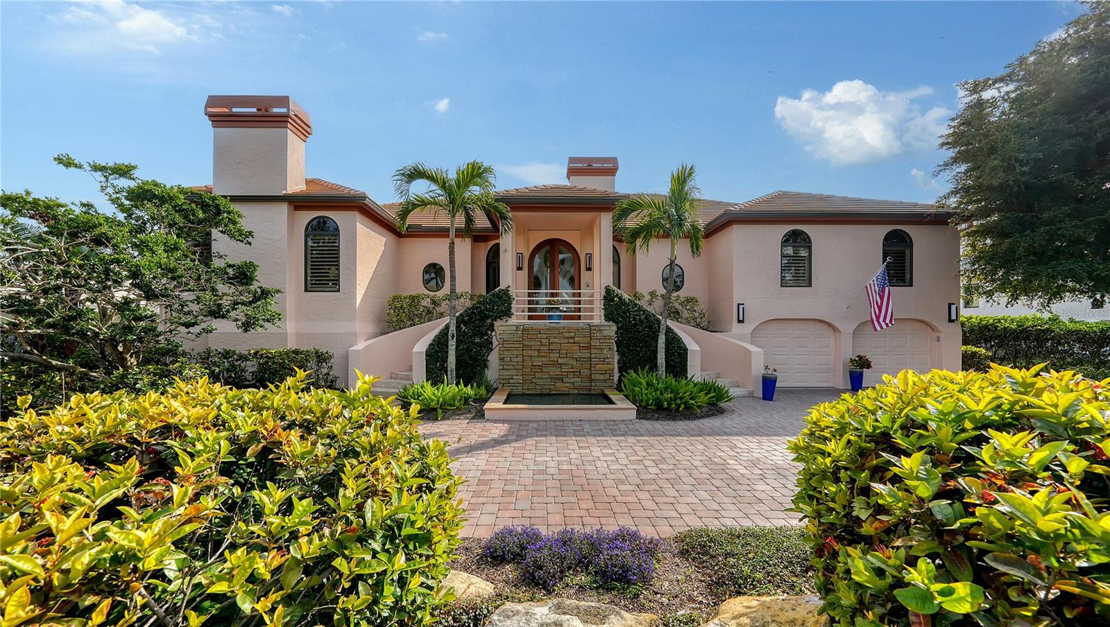 279 ROBIN DRIVE
