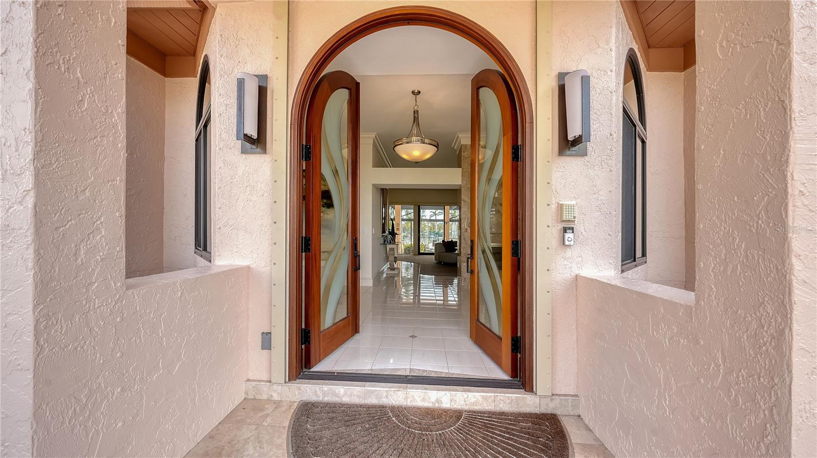 279 ROBIN DRIVE