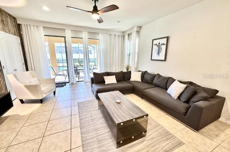 WINDSOR AT WESTSIDE PH 1 - Residential