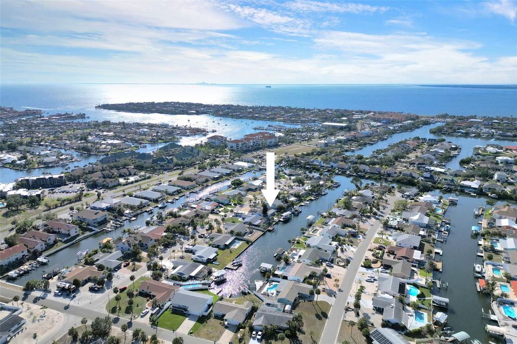 Photo of 1015 Spindle Palm Way, Apollo Beach, FL 33572 (MLS # TB8468488)