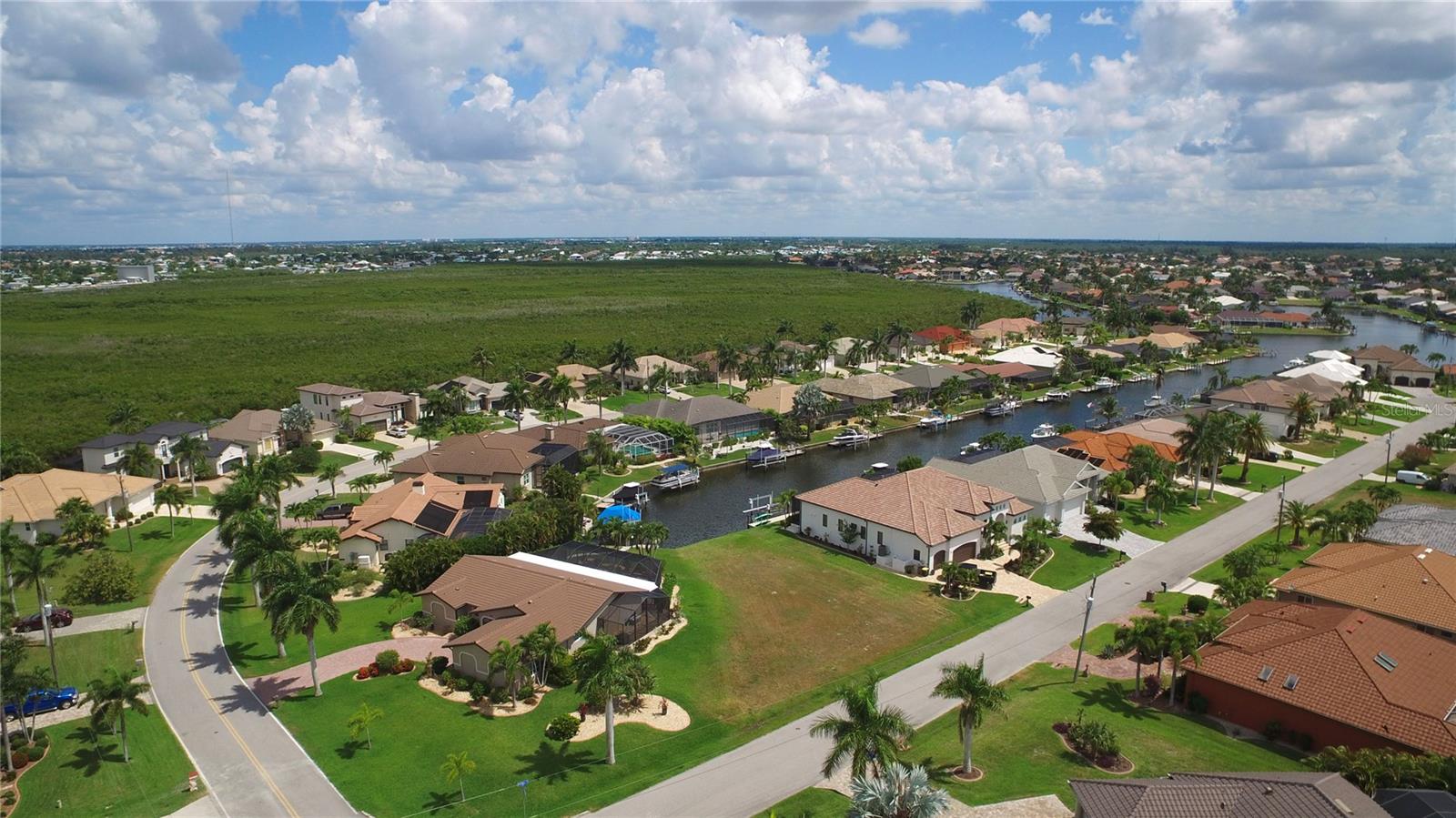PUNTA GORDA ISLES SEC 15 - Land