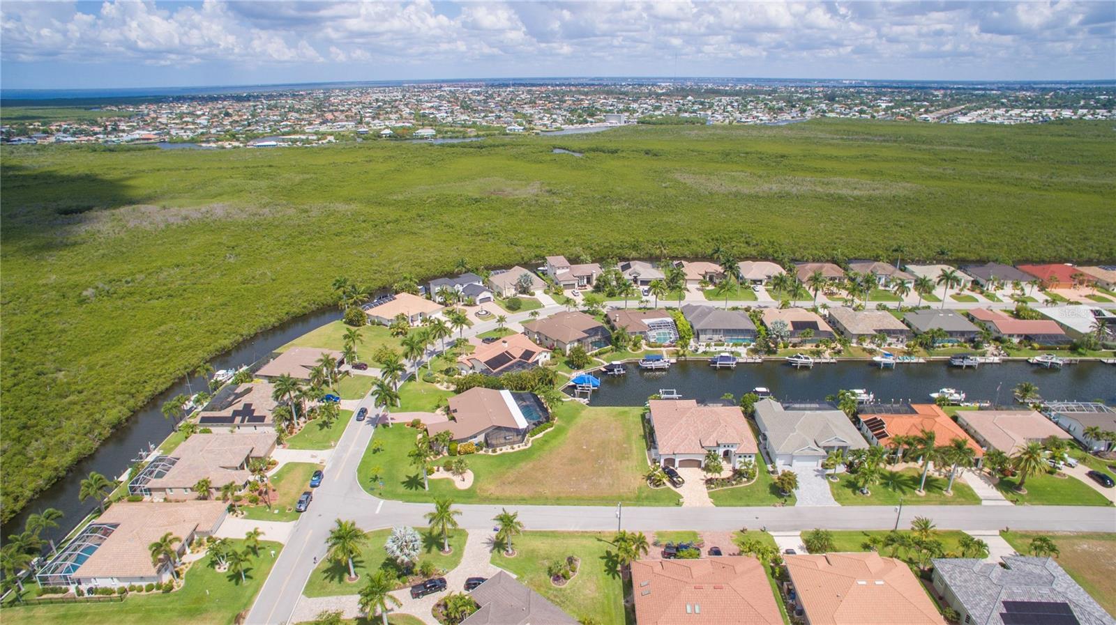 PUNTA GORDA ISLES SEC 15 - Land
