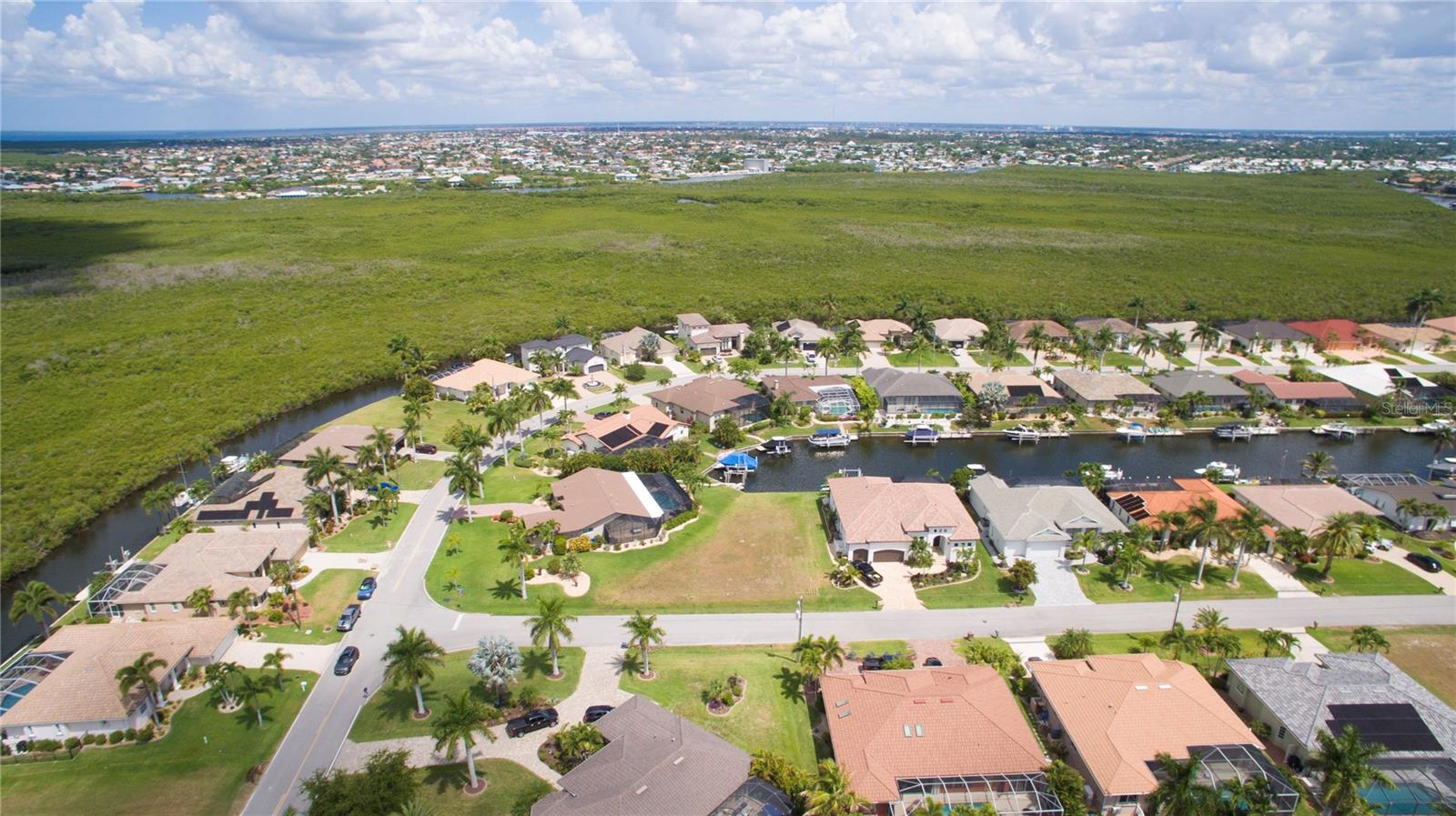PUNTA GORDA ISLES SEC 15 - Land