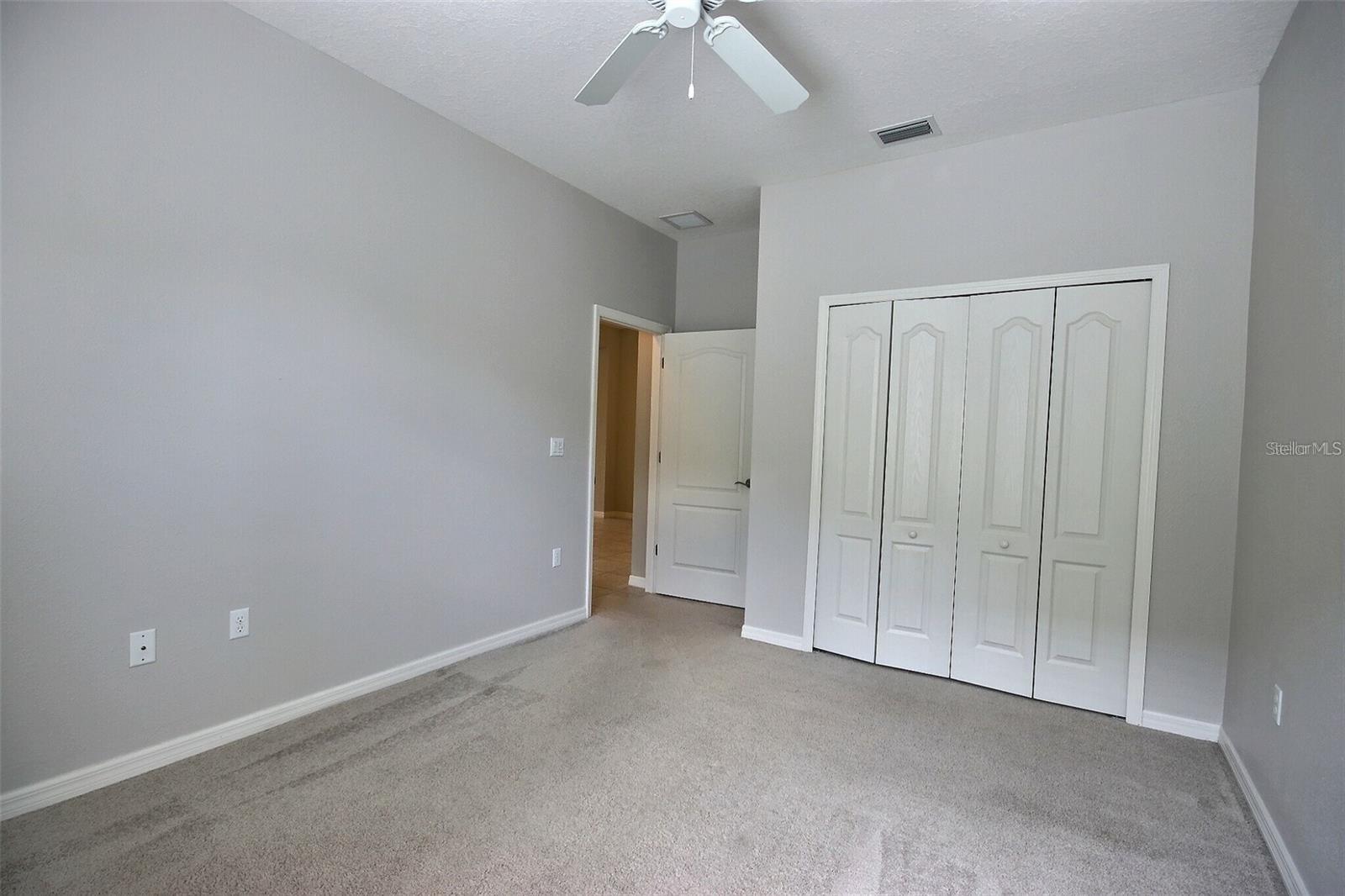 EAGLE TRACE PH I - Residential Lease