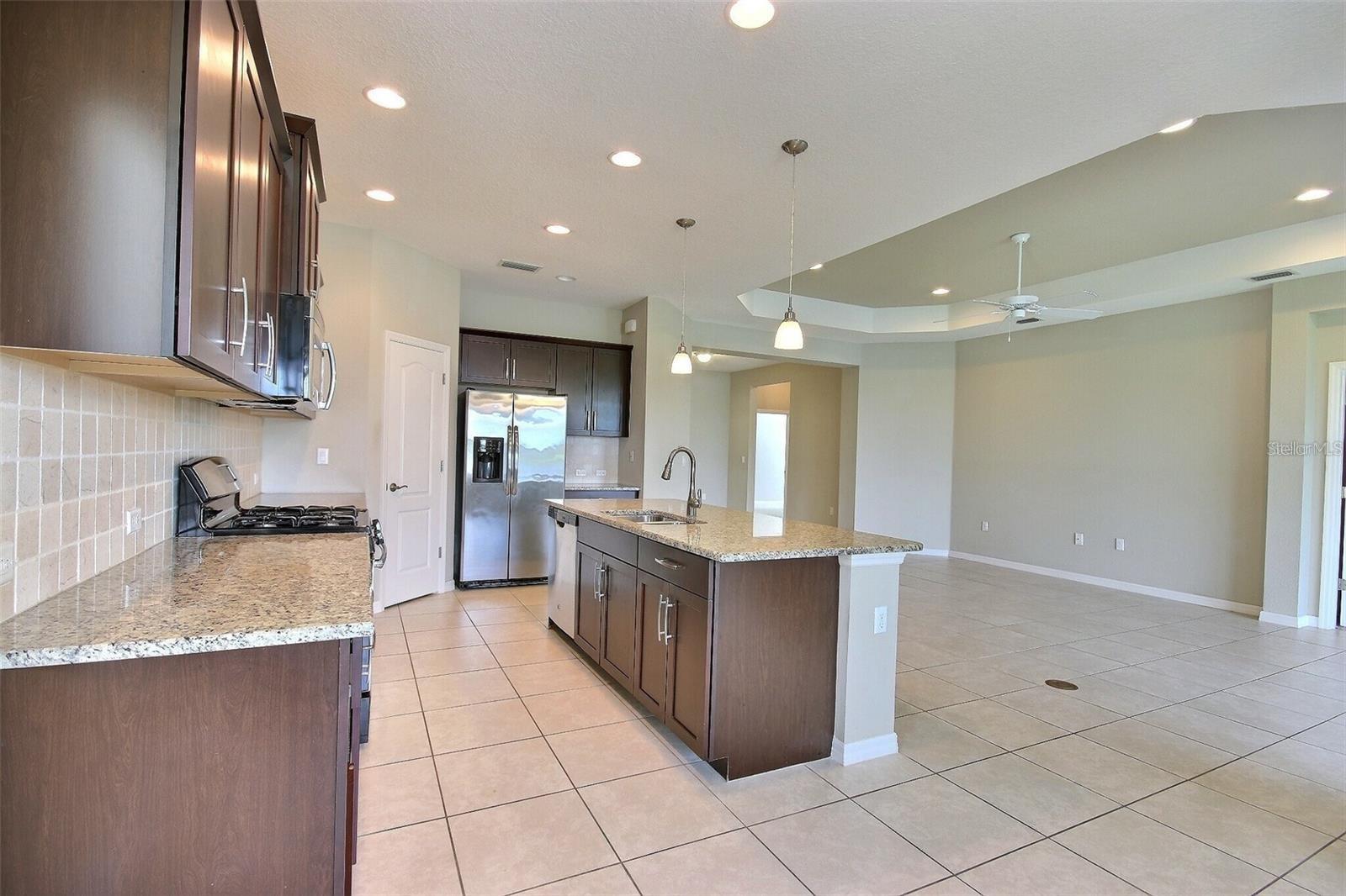 EAGLE TRACE PH I - Residential Lease