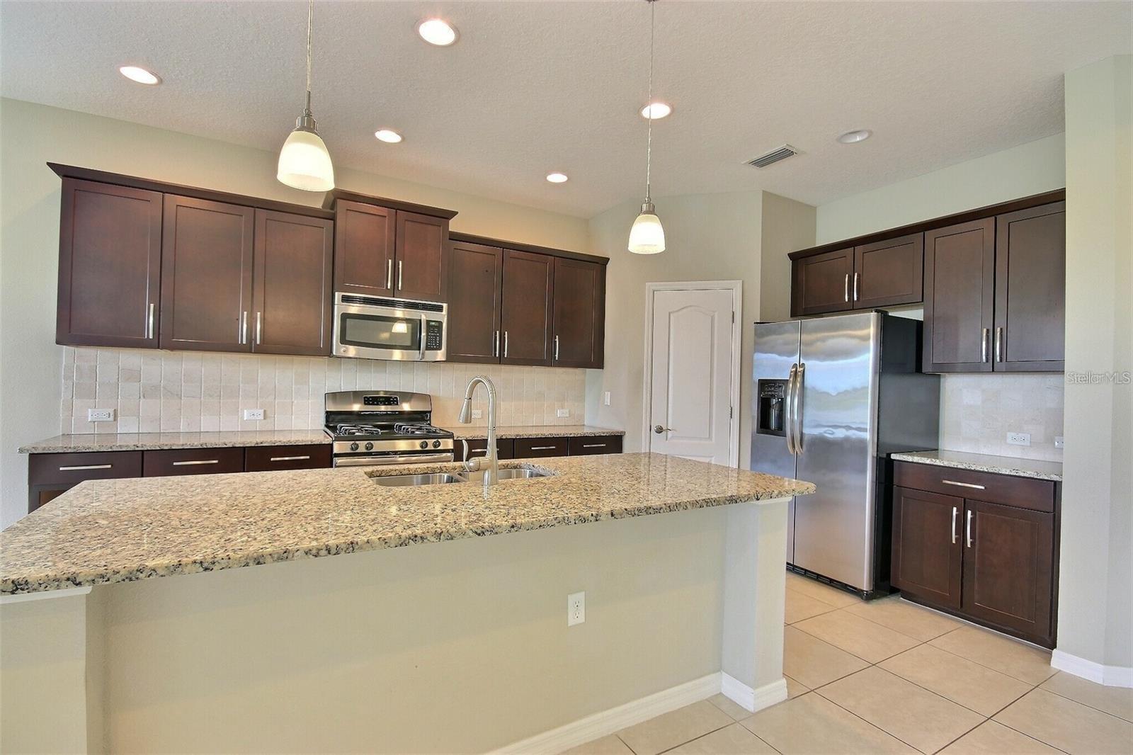 EAGLE TRACE PH I - Residential Lease