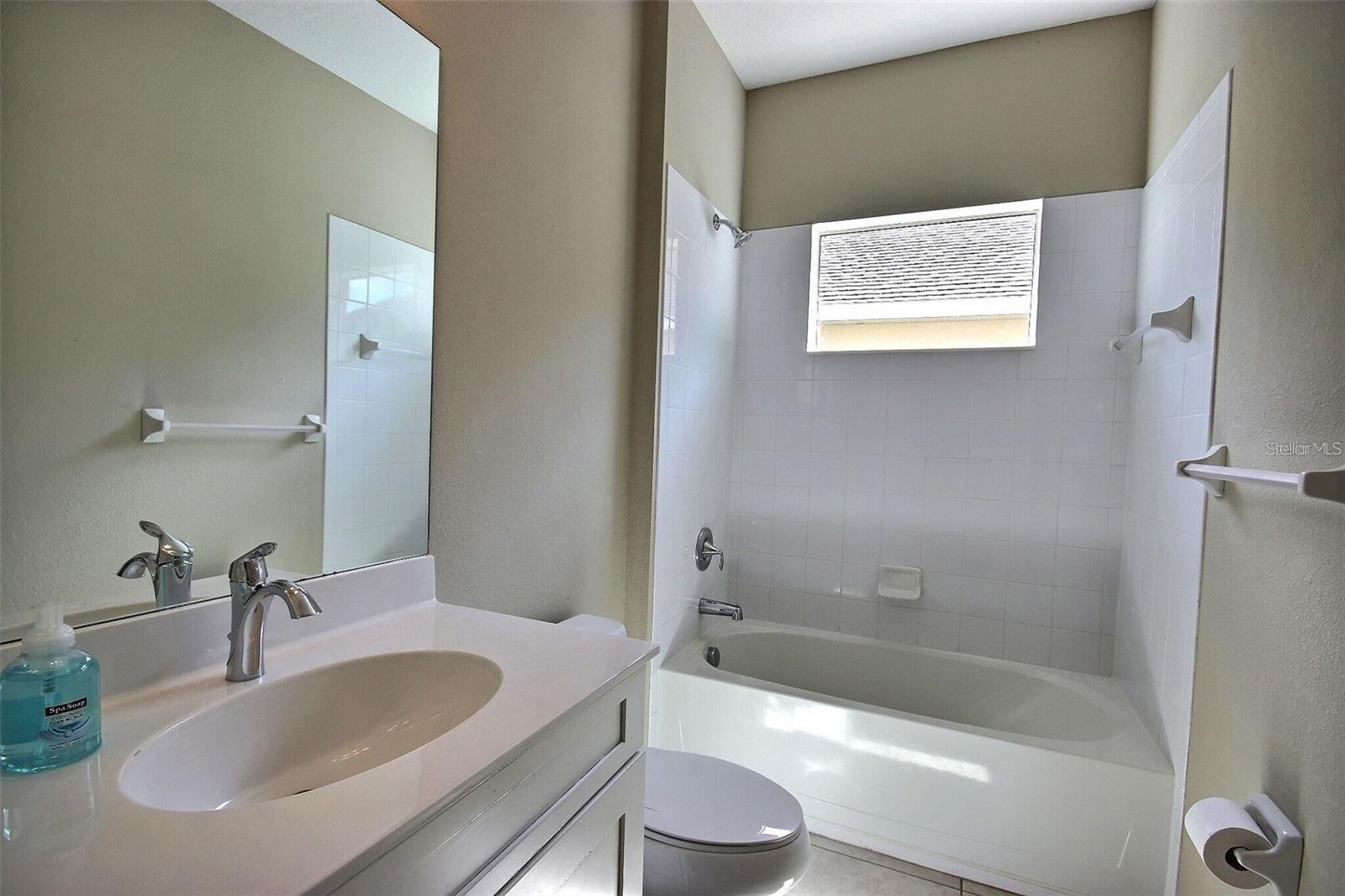 EAGLE TRACE PH I - Residential Lease