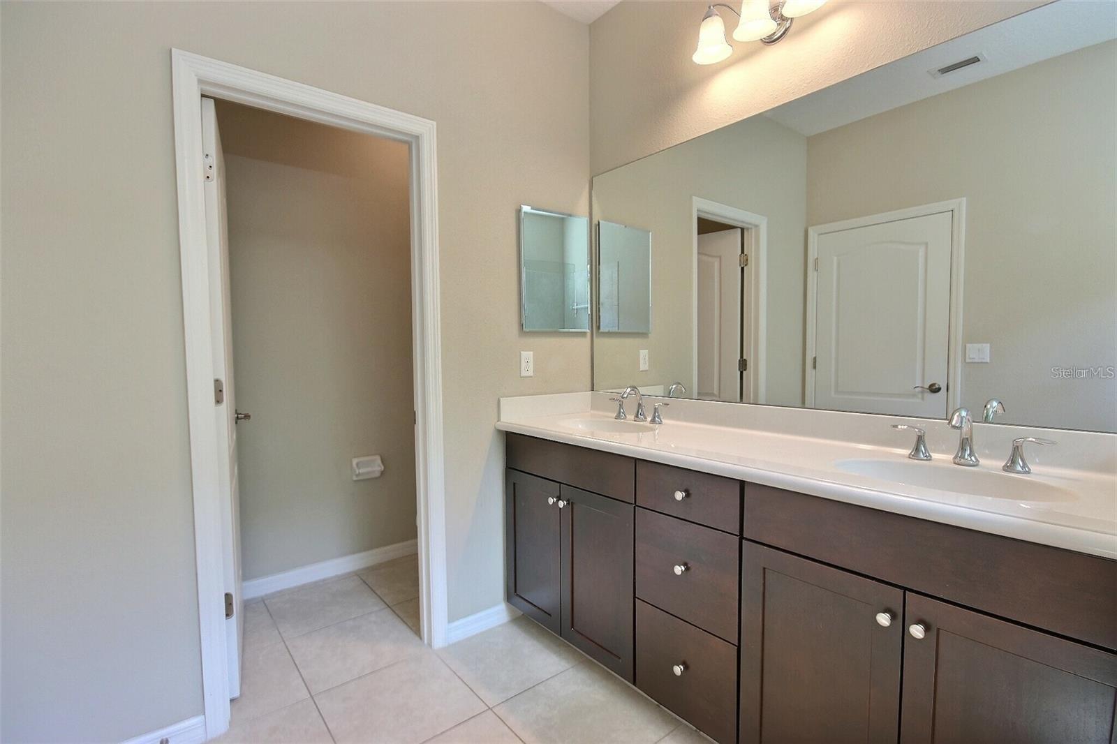 EAGLE TRACE PH I - Residential Lease