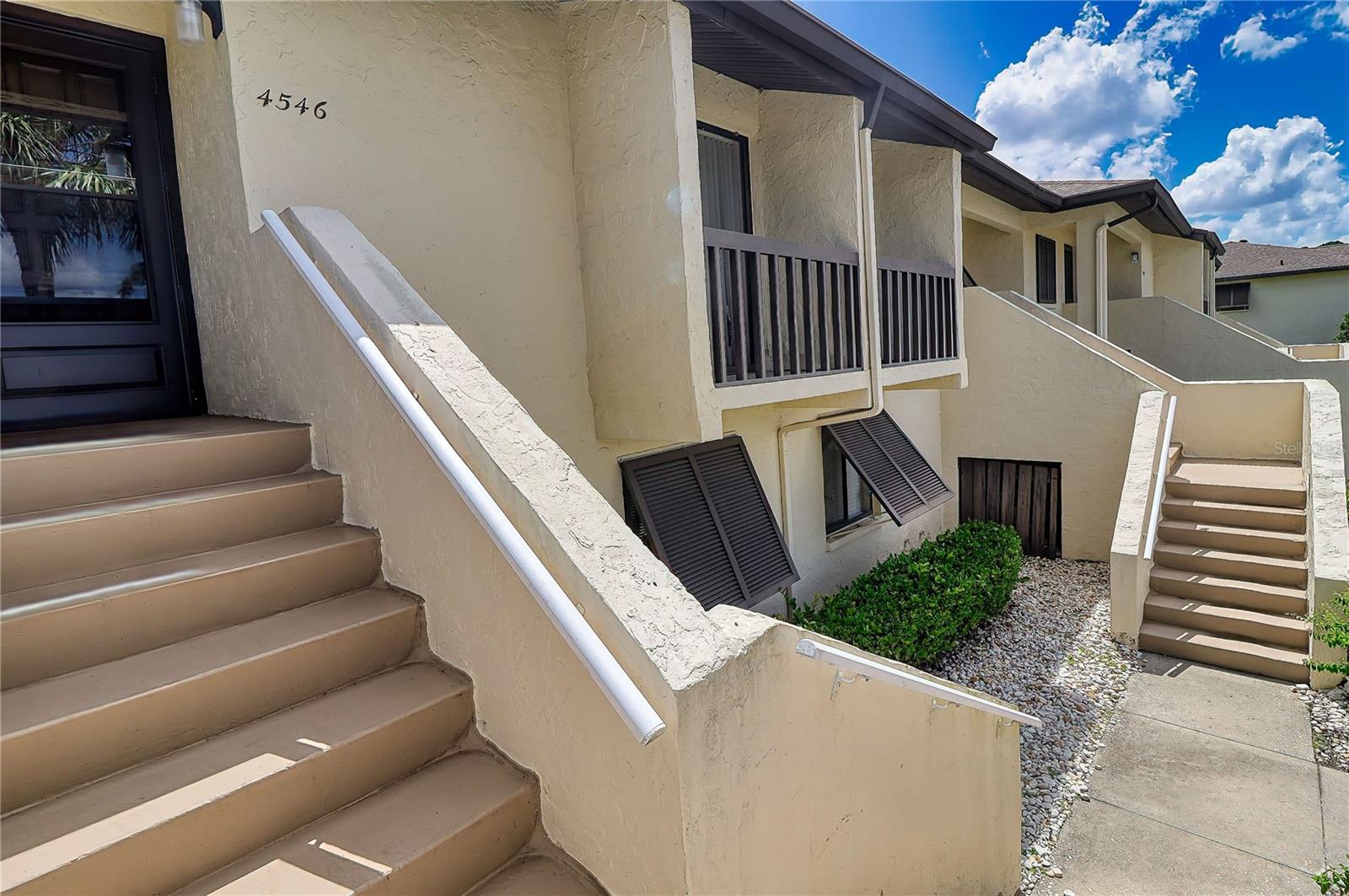 4546 LONGWATER 44