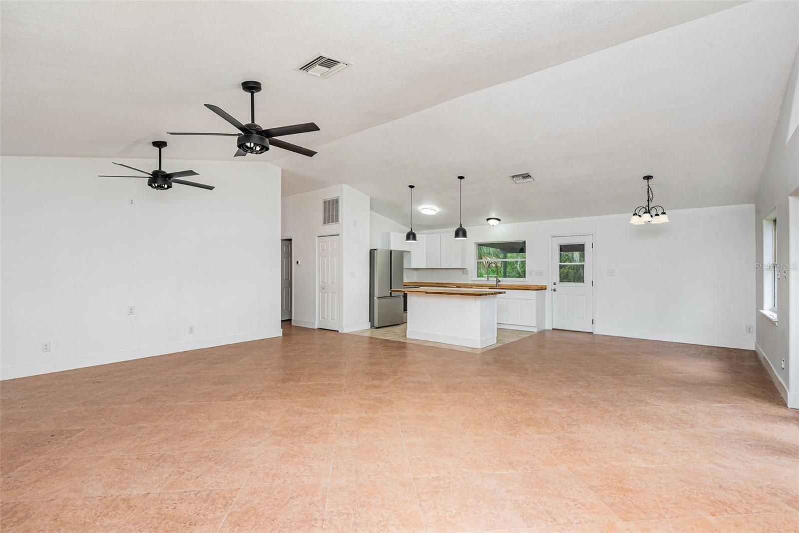 4085 CYPRESS BEND