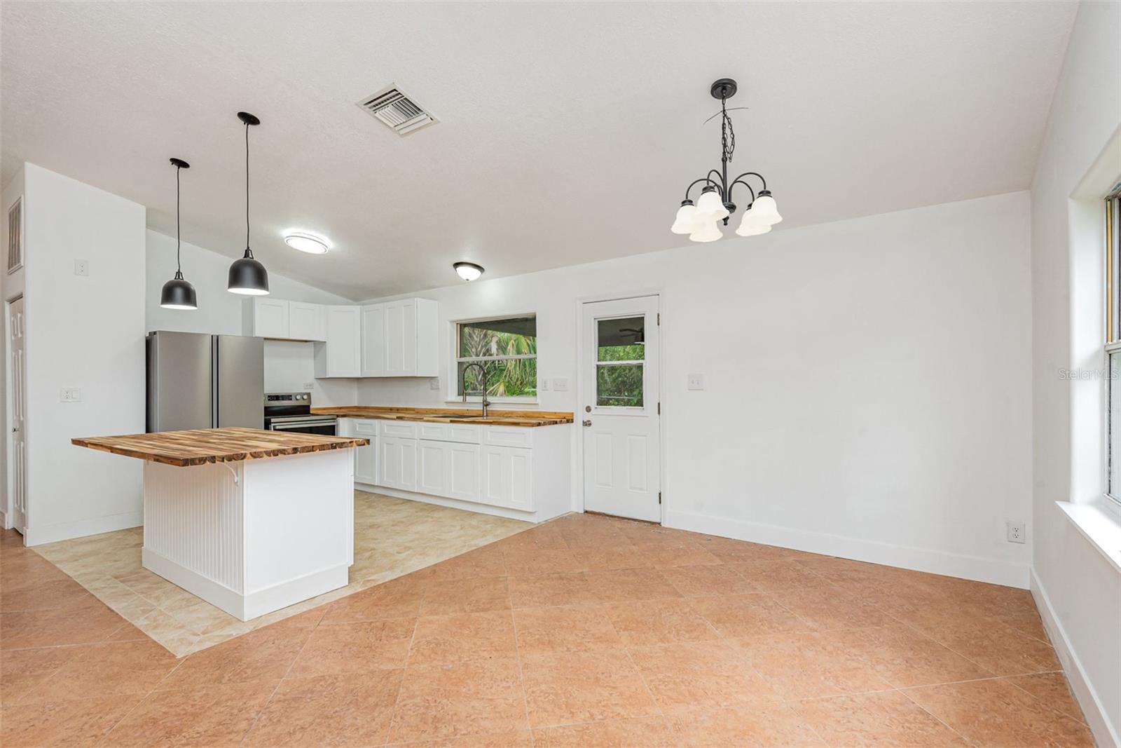 NO SUBDIVISION - Residential