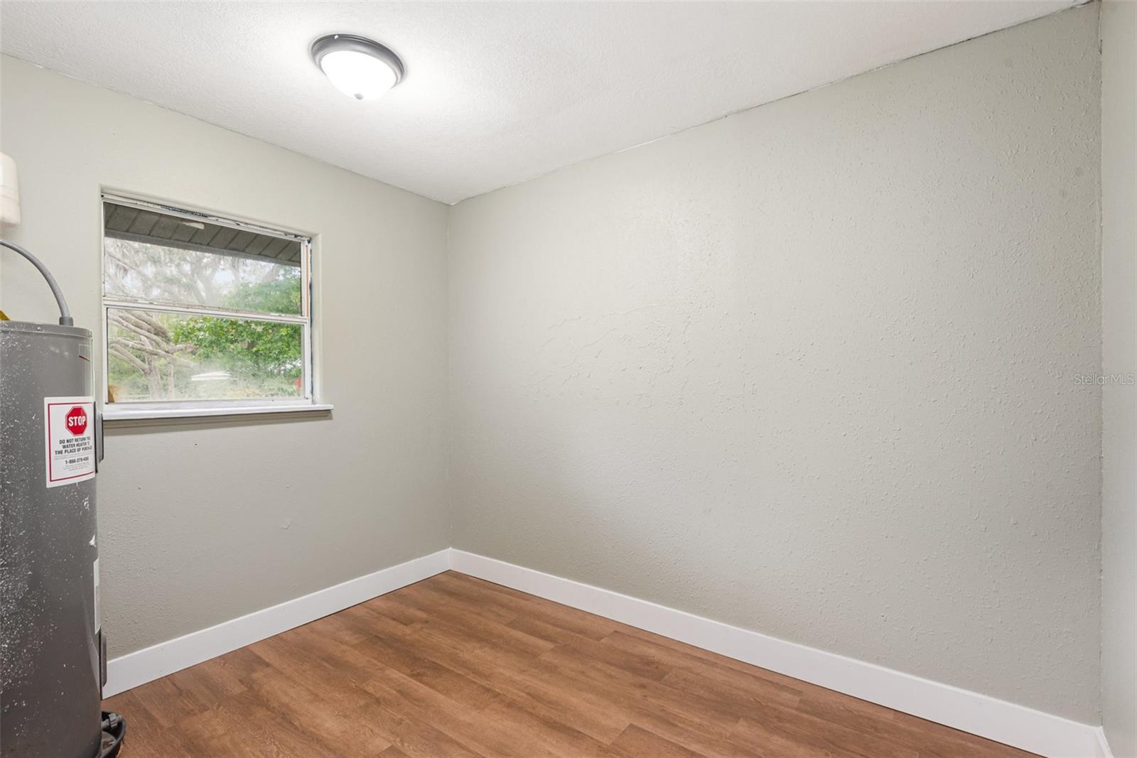 NO SUBDIVISION - Residential