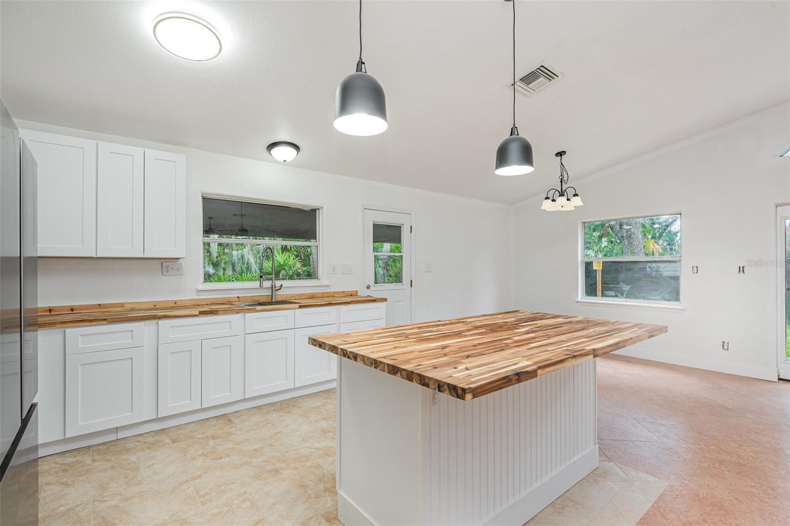 NO SUBDIVISION - Residential