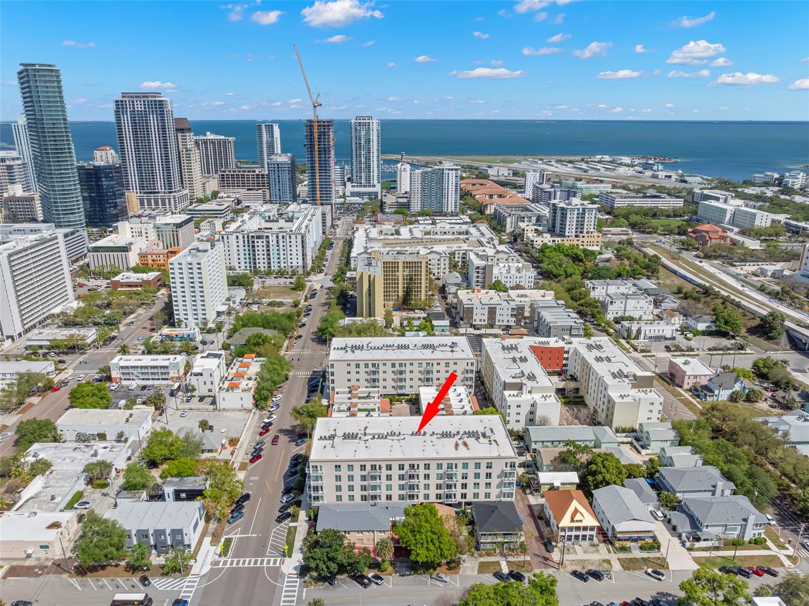 DOMUS URBANA CONDO - Residential