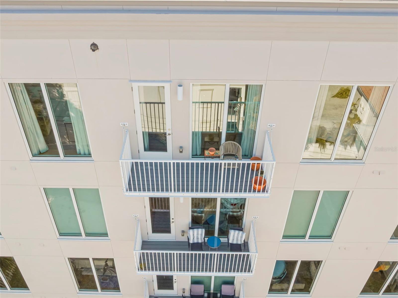 DOMUS URBANA CONDO - Residential