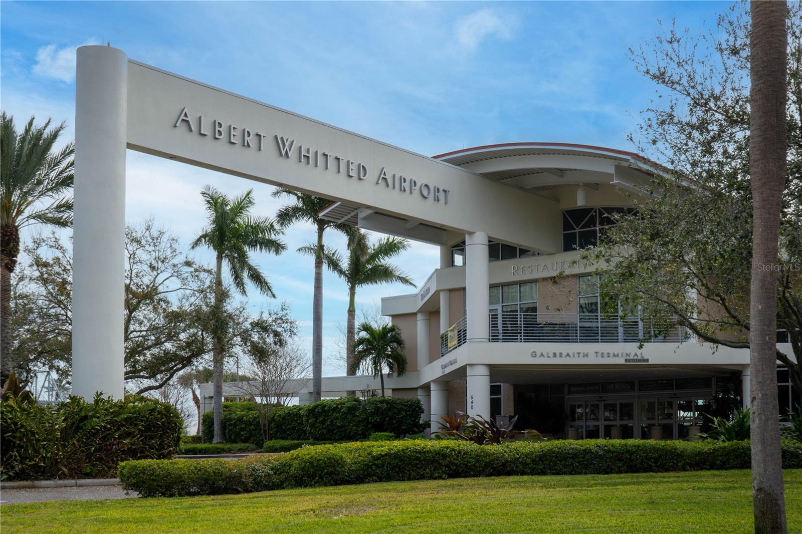 DOMUS URBANA CONDO - Residential