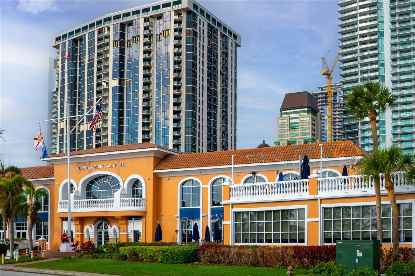 DOMUS URBANA CONDO - Residential