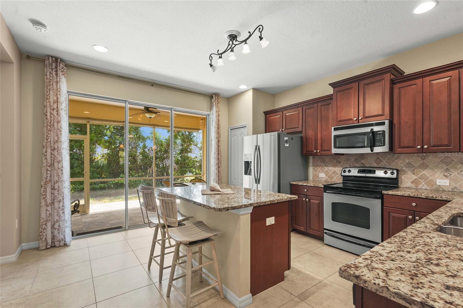 ARLINGTON COVE - Residential