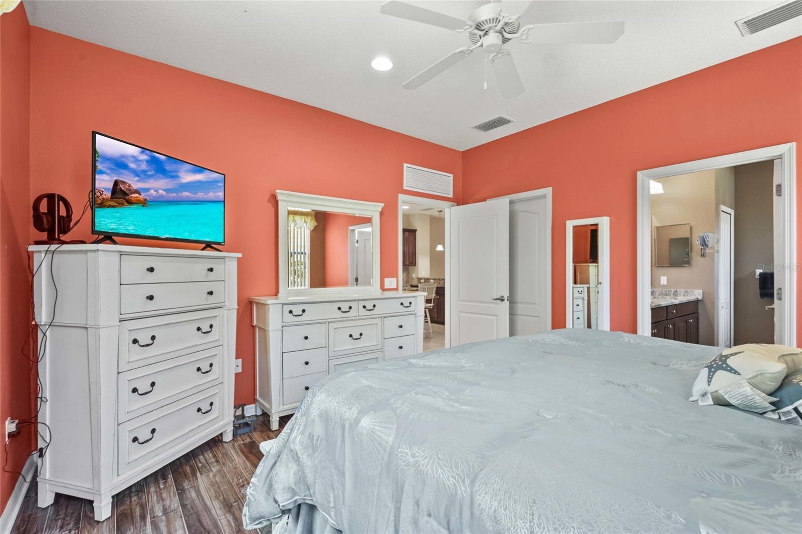 ARLINGTON COVE - Residential