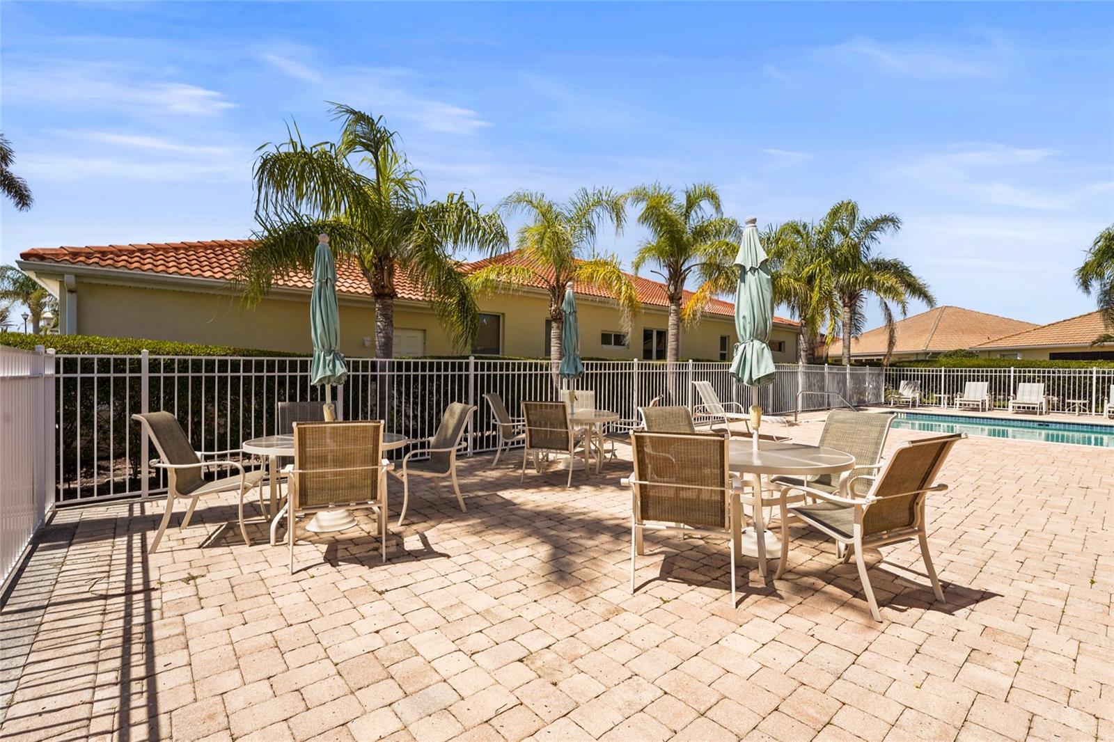 ARLINGTON COVE - Residential