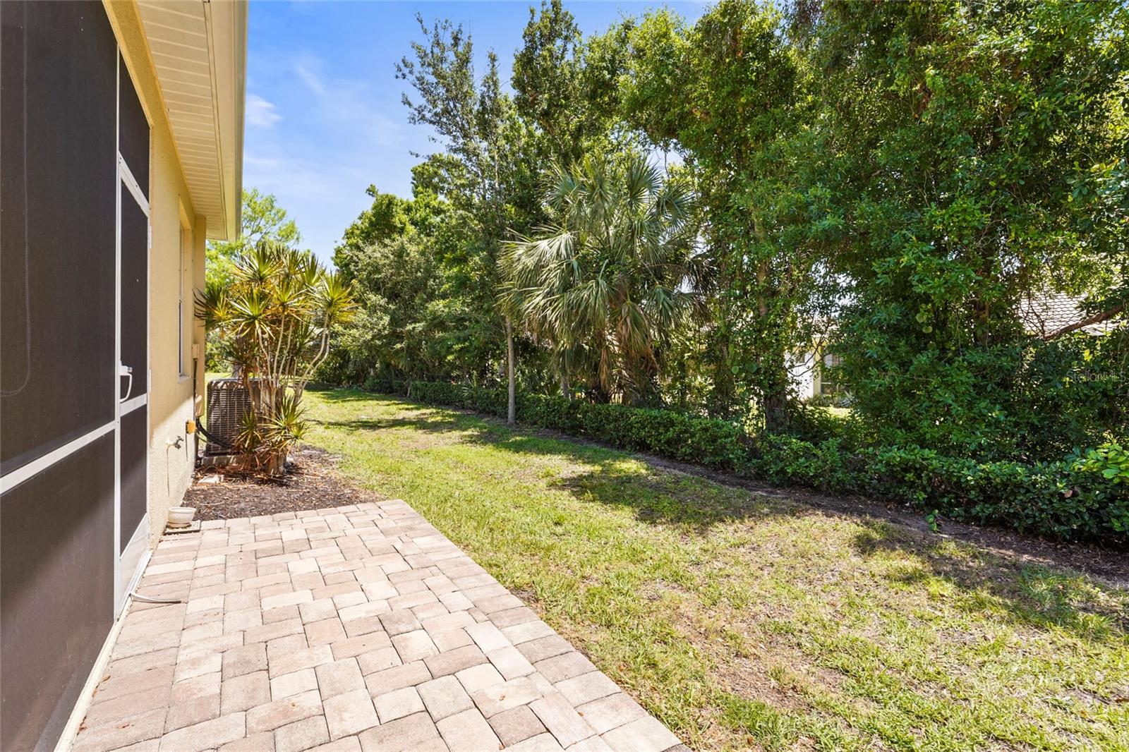 ARLINGTON COVE - Residential