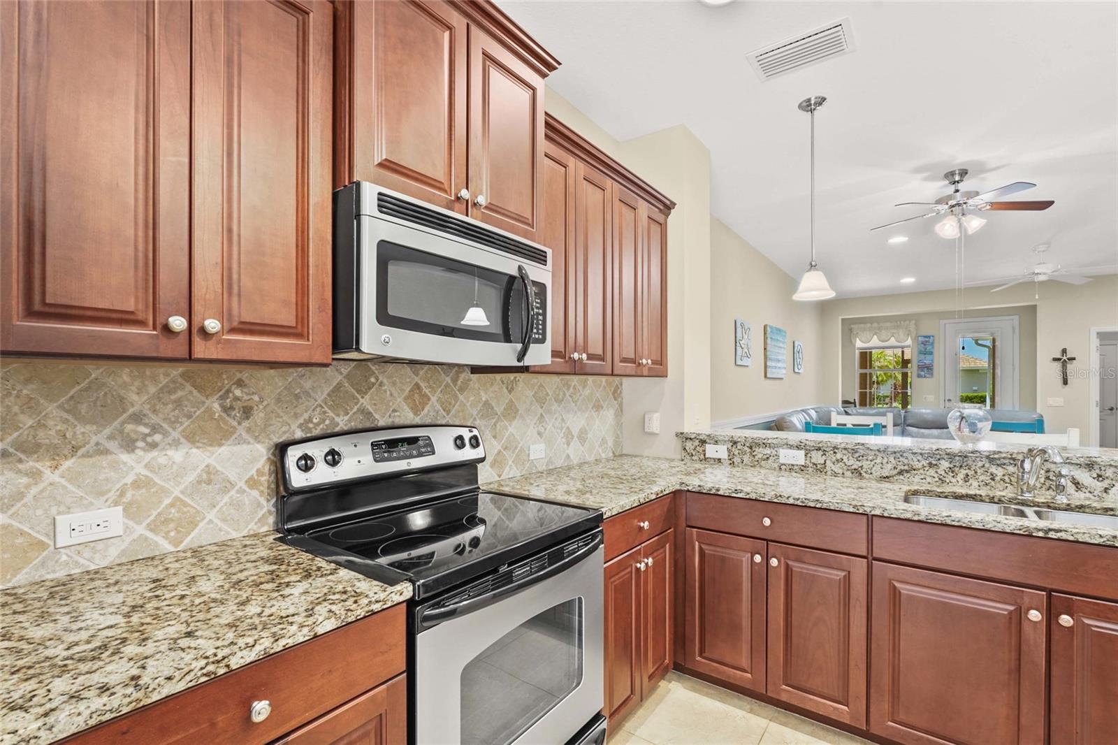 ARLINGTON COVE - Residential