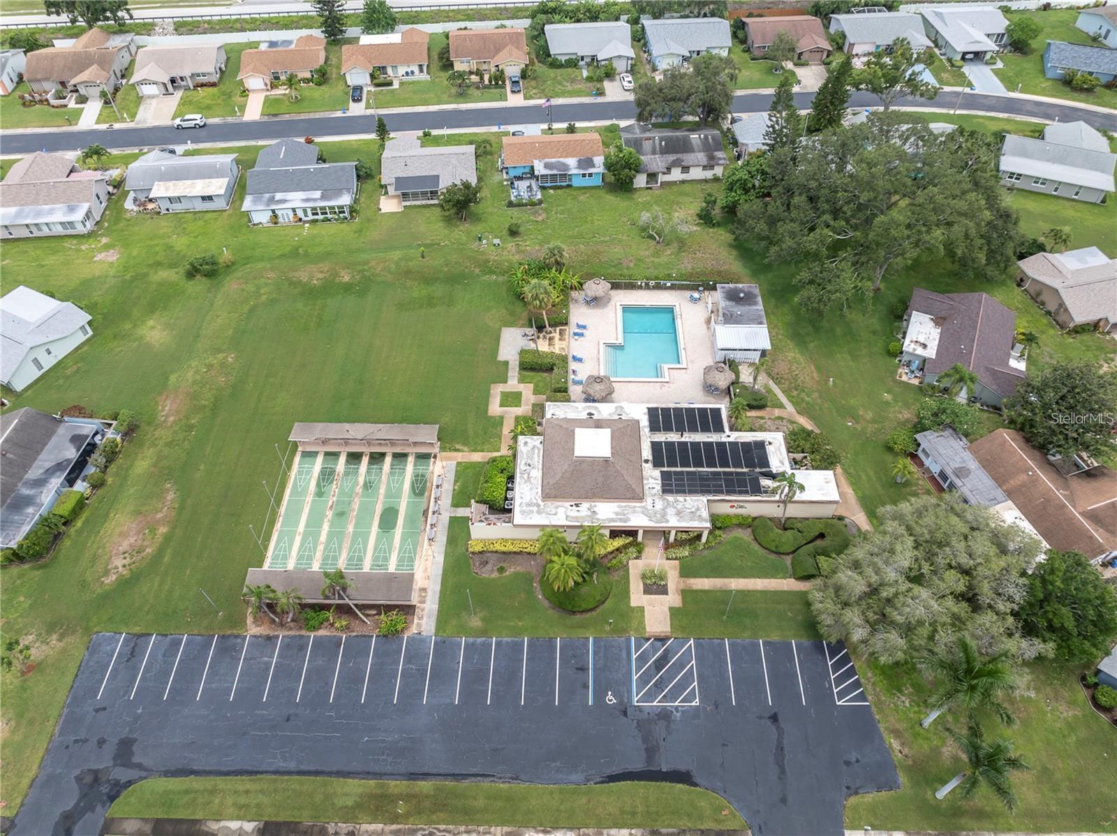 LAKES UNIT I THE - Residential