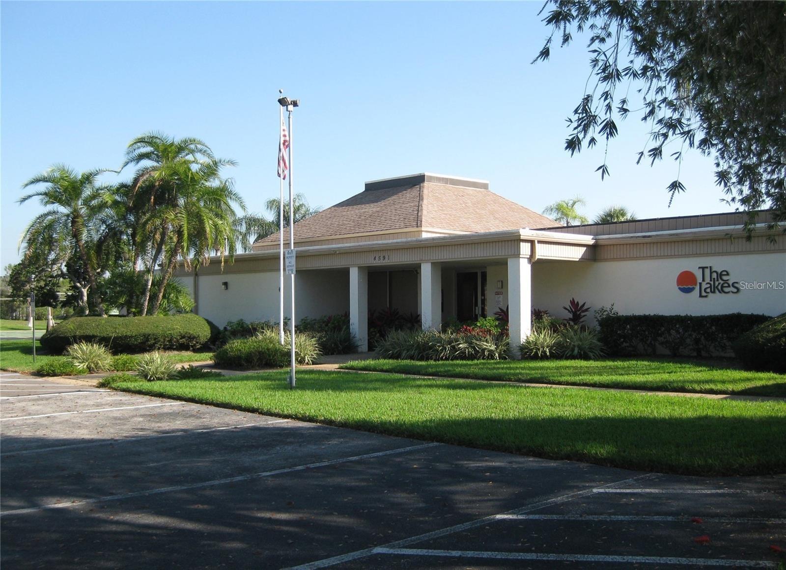 LAKES UNIT I THE - Residential