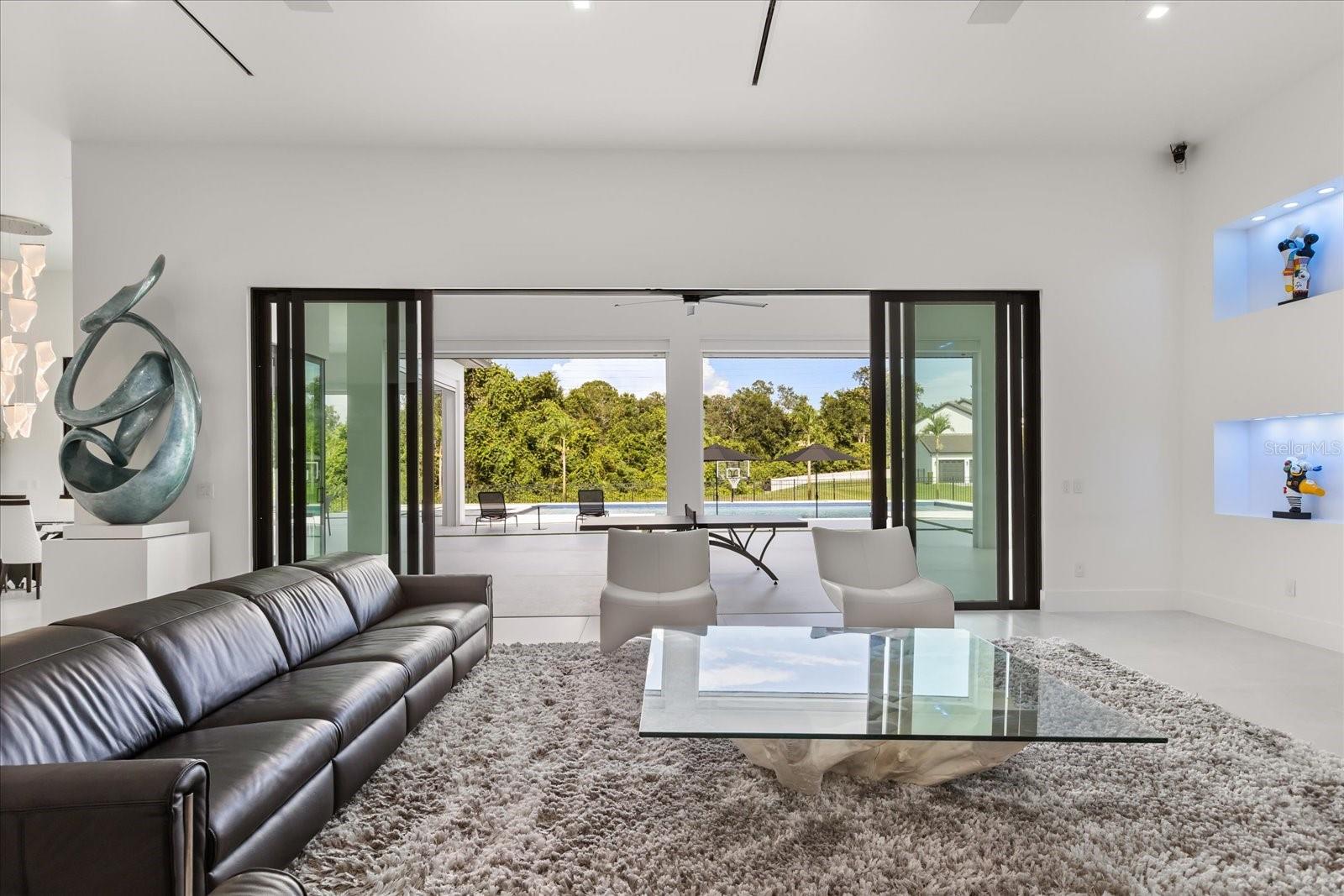 WATERSIDE - Residential