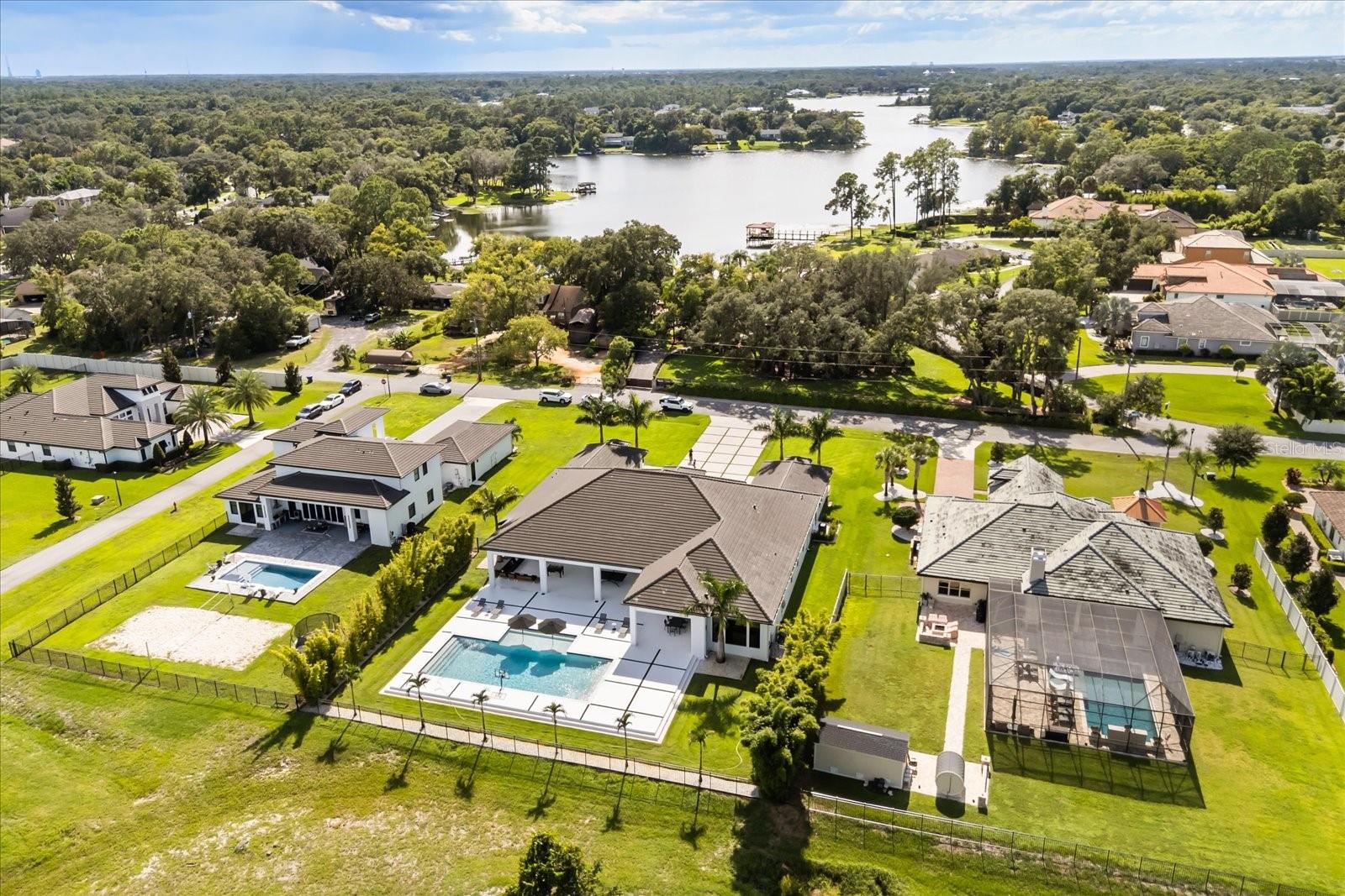 WATERSIDE - Residential