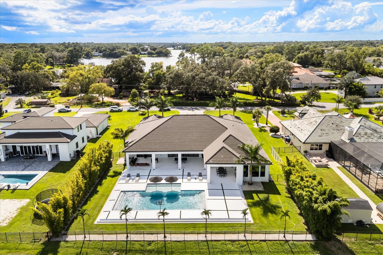 WATERSIDE - Residential