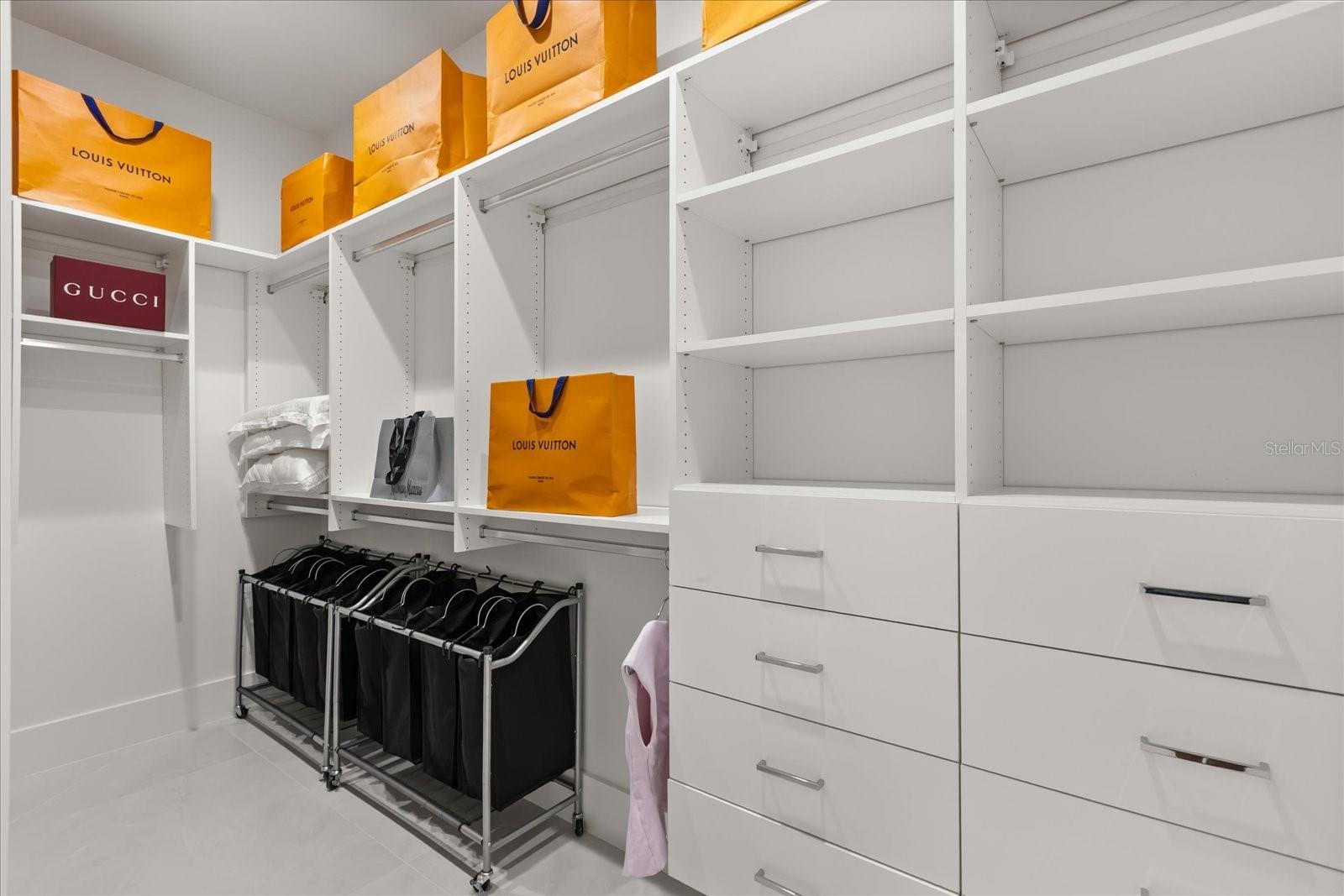 WATERSIDE - Residential