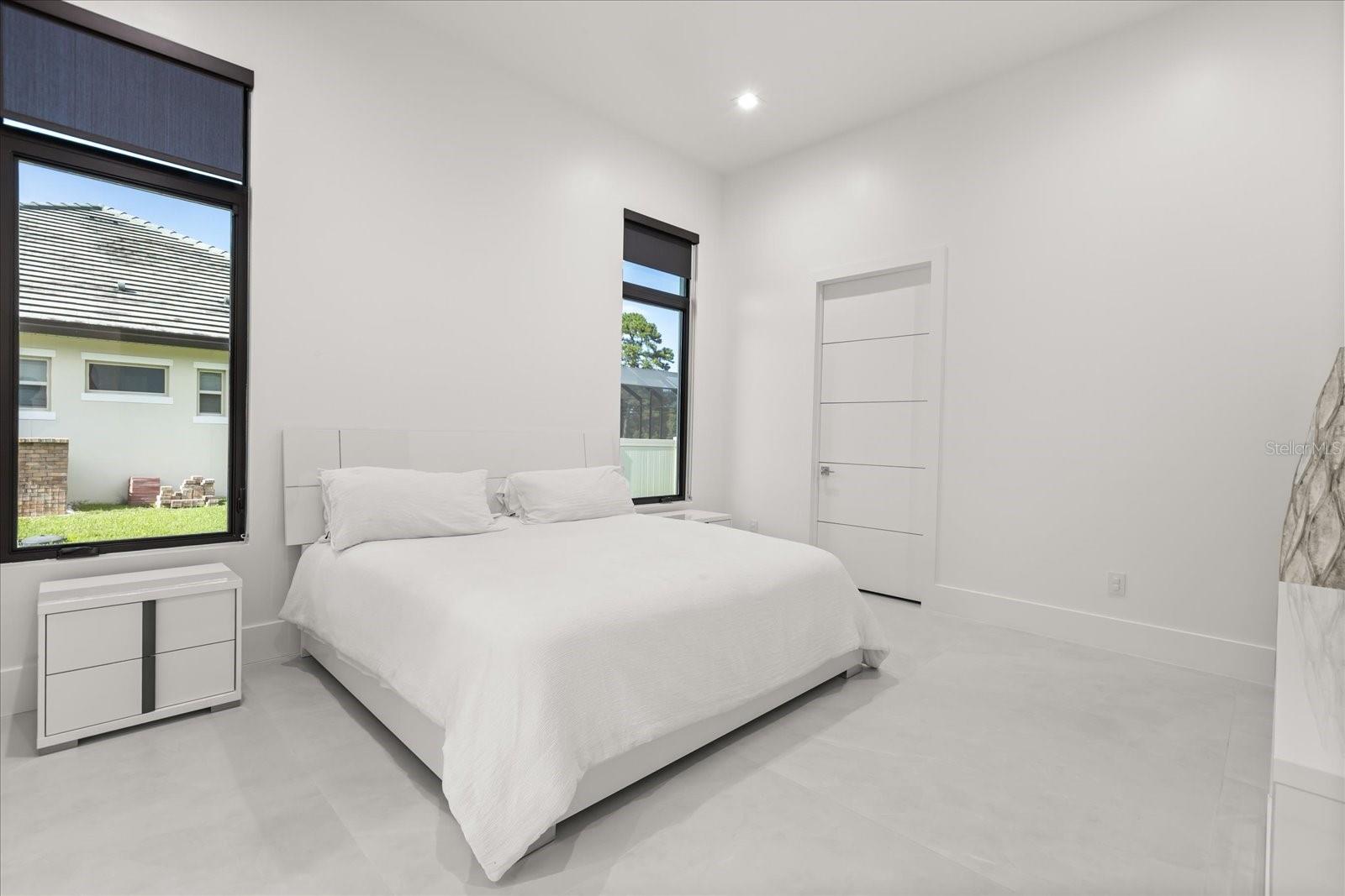 WATERSIDE - Residential