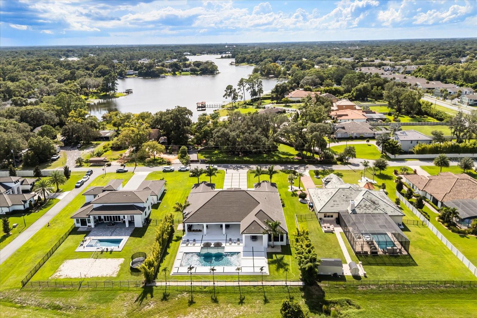 WATERSIDE - Residential