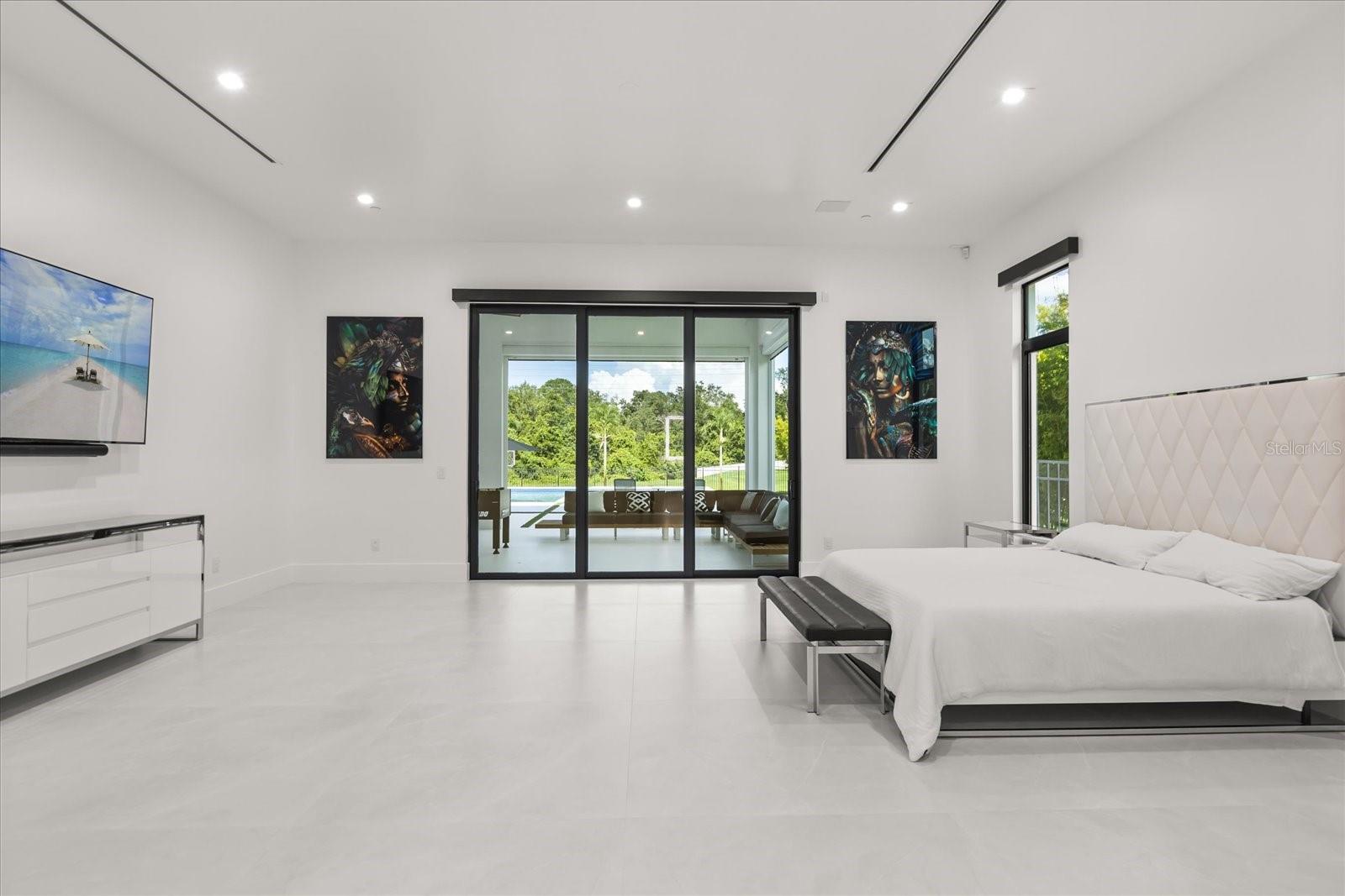 WATERSIDE - Residential