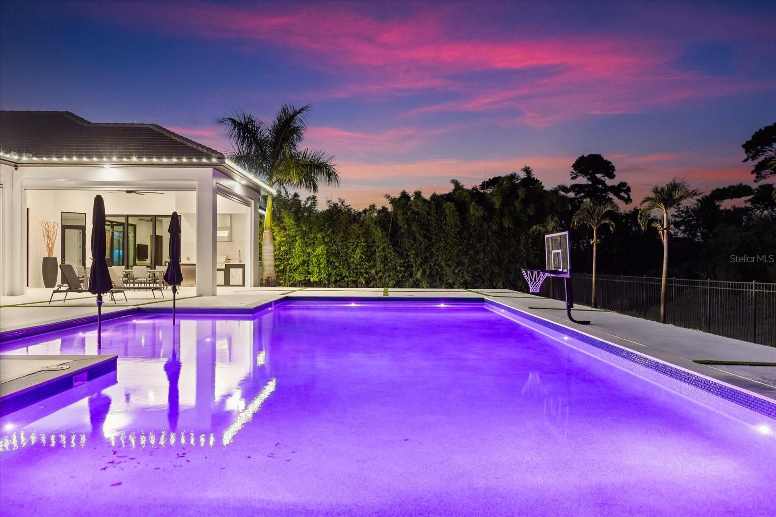 WATERSIDE - Residential