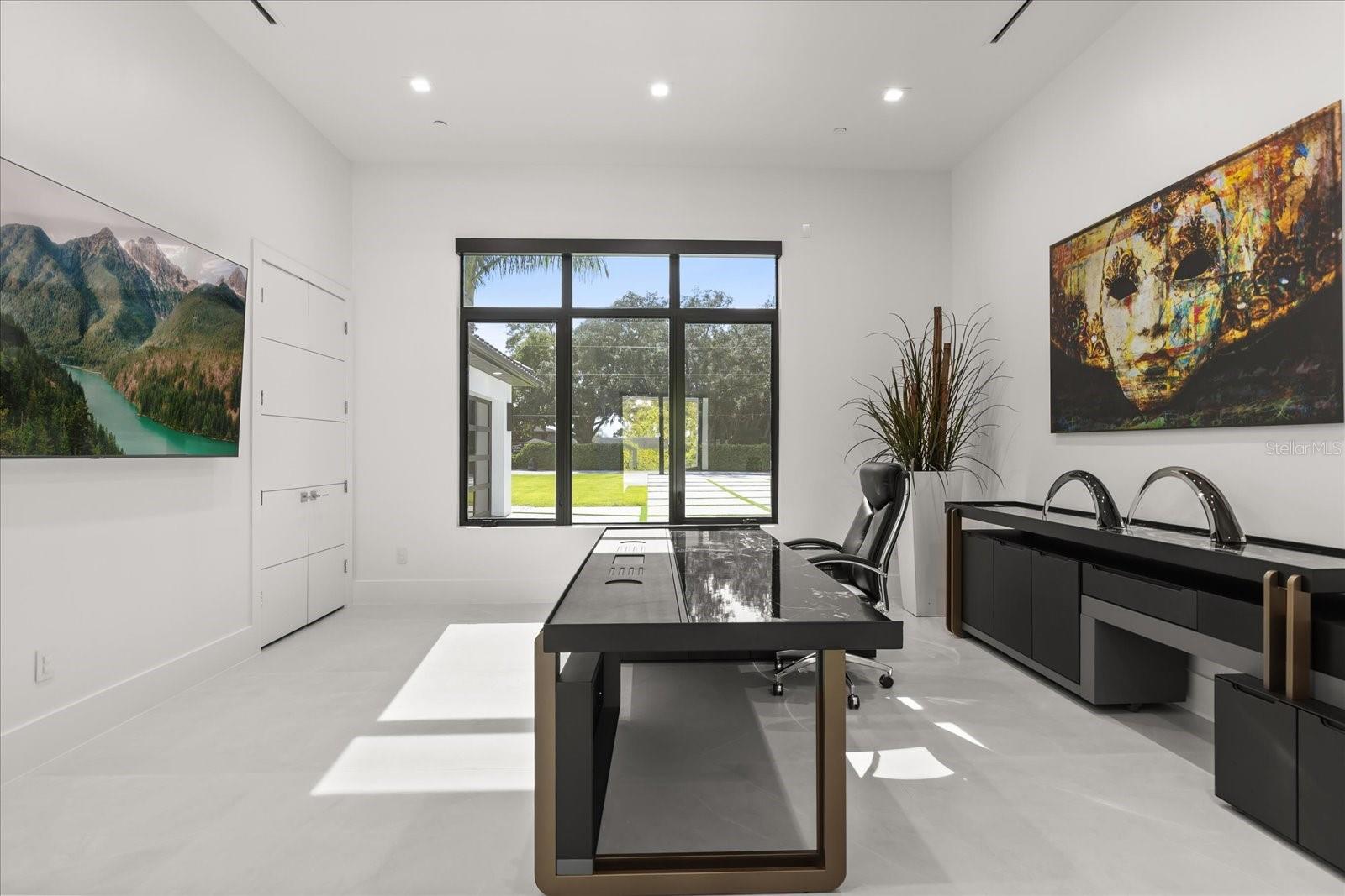 WATERSIDE - Residential