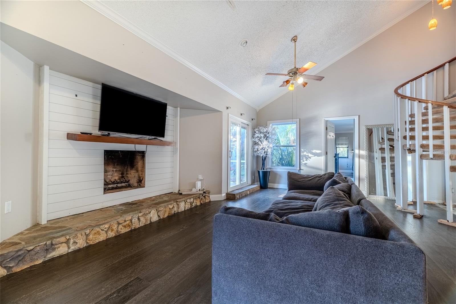 HIGHPOINT ACRES - Residential