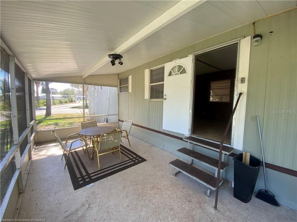 Photo of 1526 Fort Meade Rd, Frostproof, FL 33843 (MLS # K4903199)