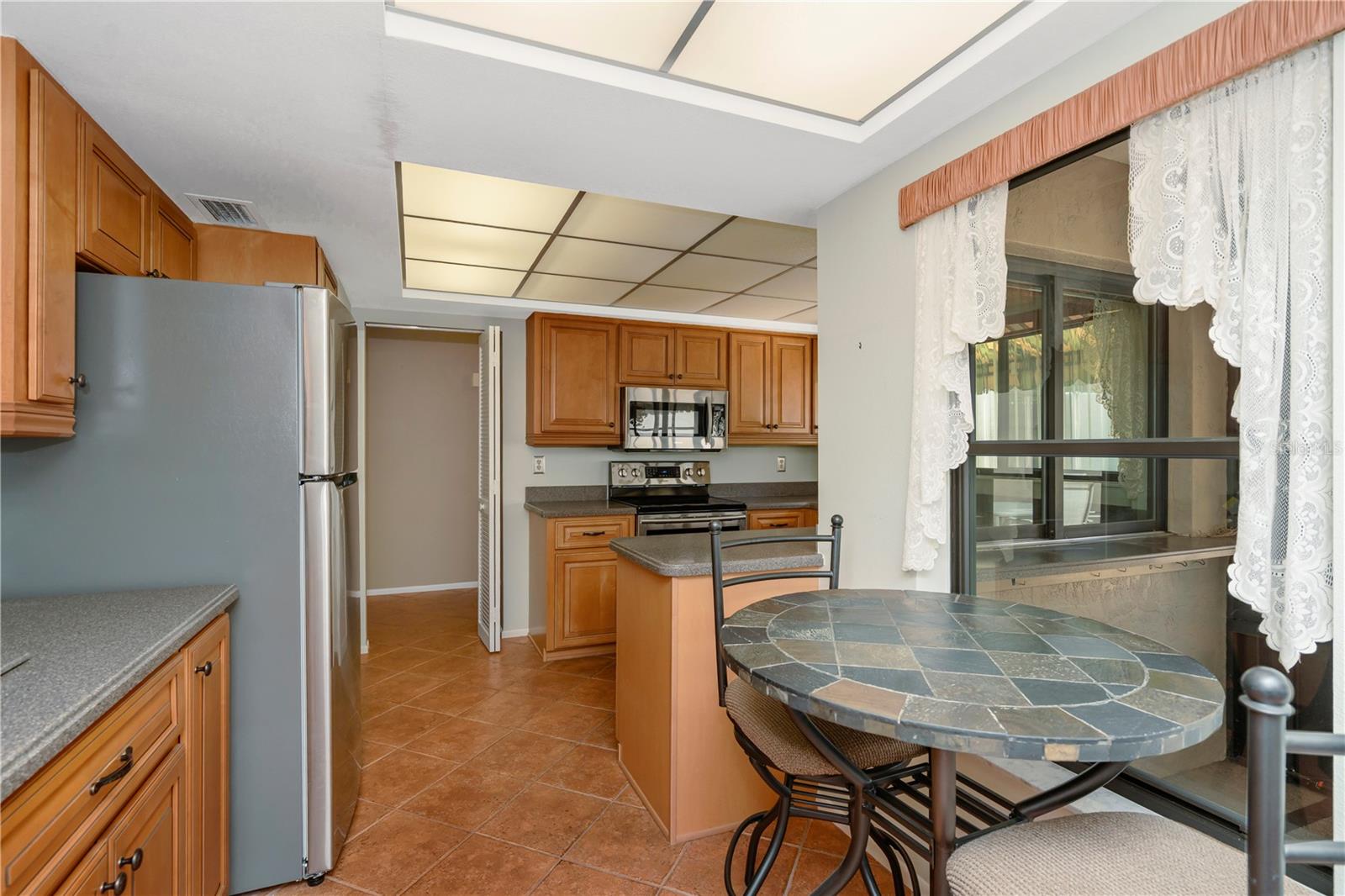 3825 GLEN OAKS MANOR DRIVE