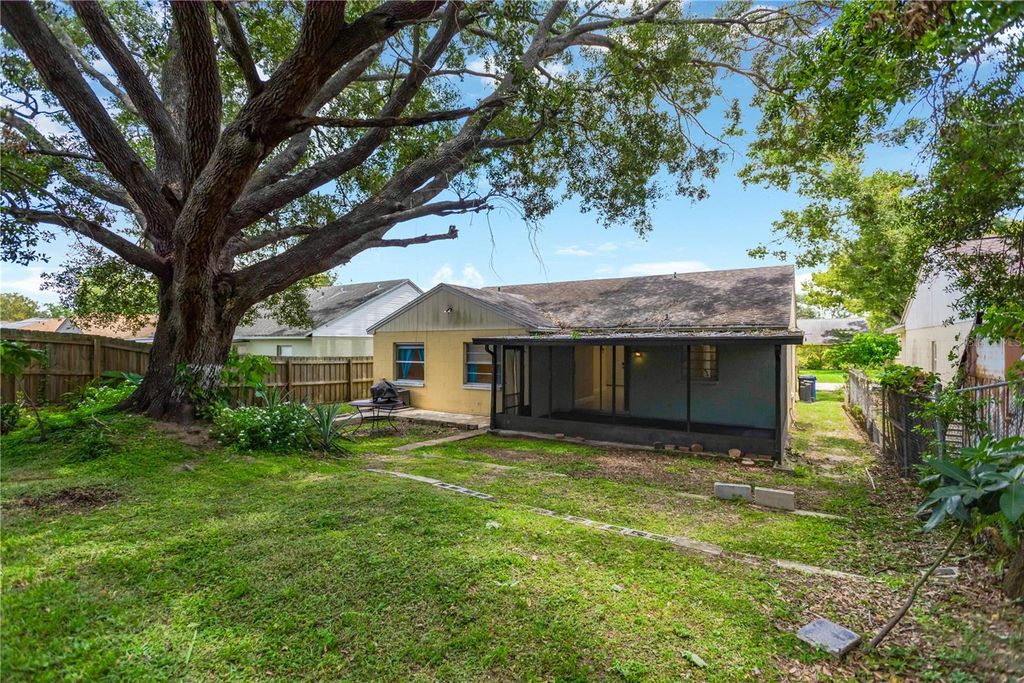 Photo of 314 Regal Park Drive, Valrico, FL 33594 (MLS # TB8406626)