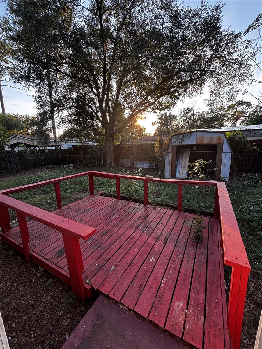 COLONNADES 1ST SEC - Residential Lease