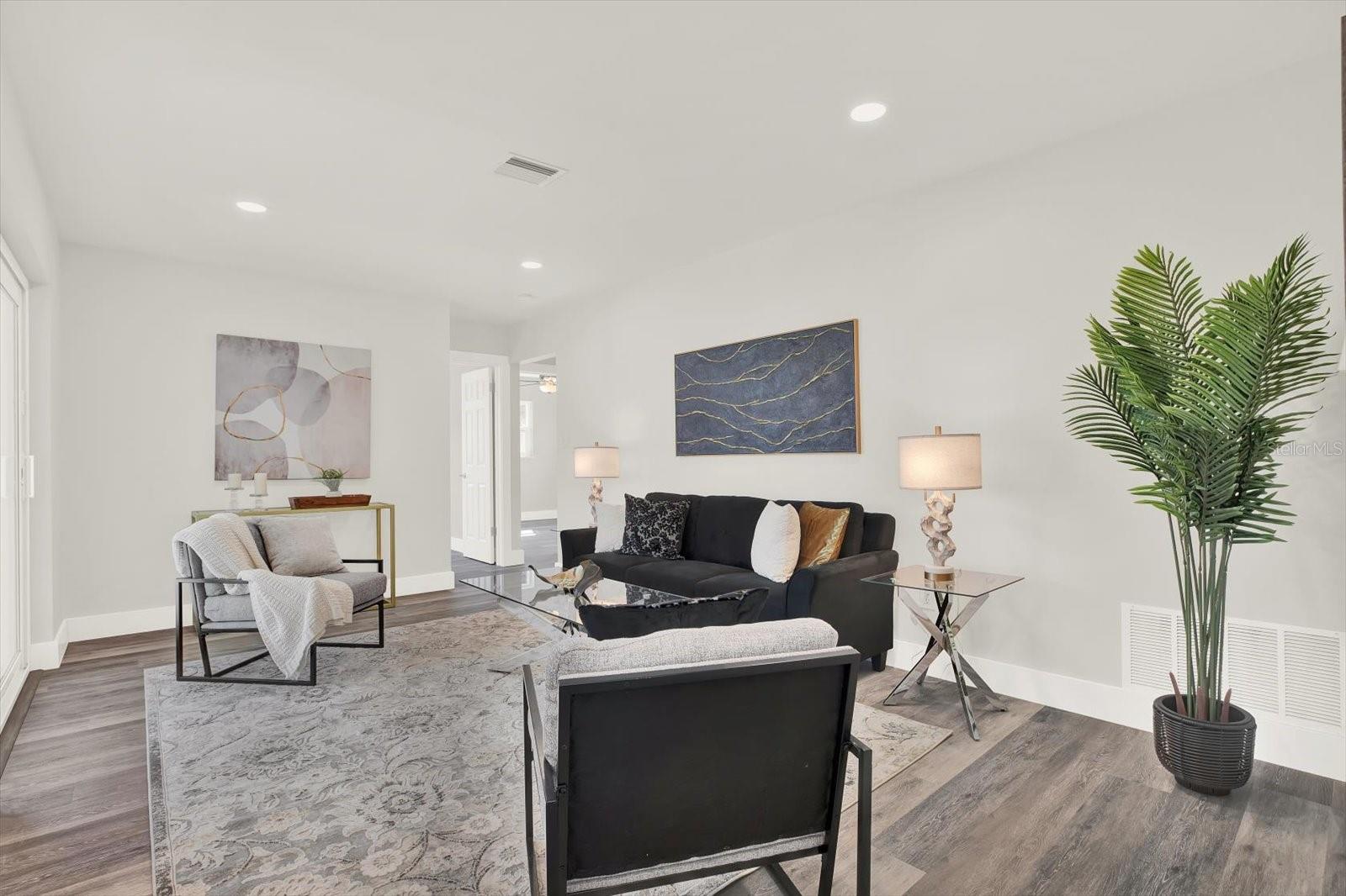 UNIVERSITY PARK - Residential