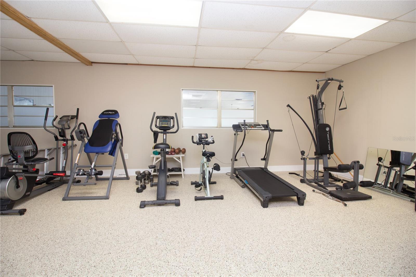 SHORE CREST BLDG - Residential